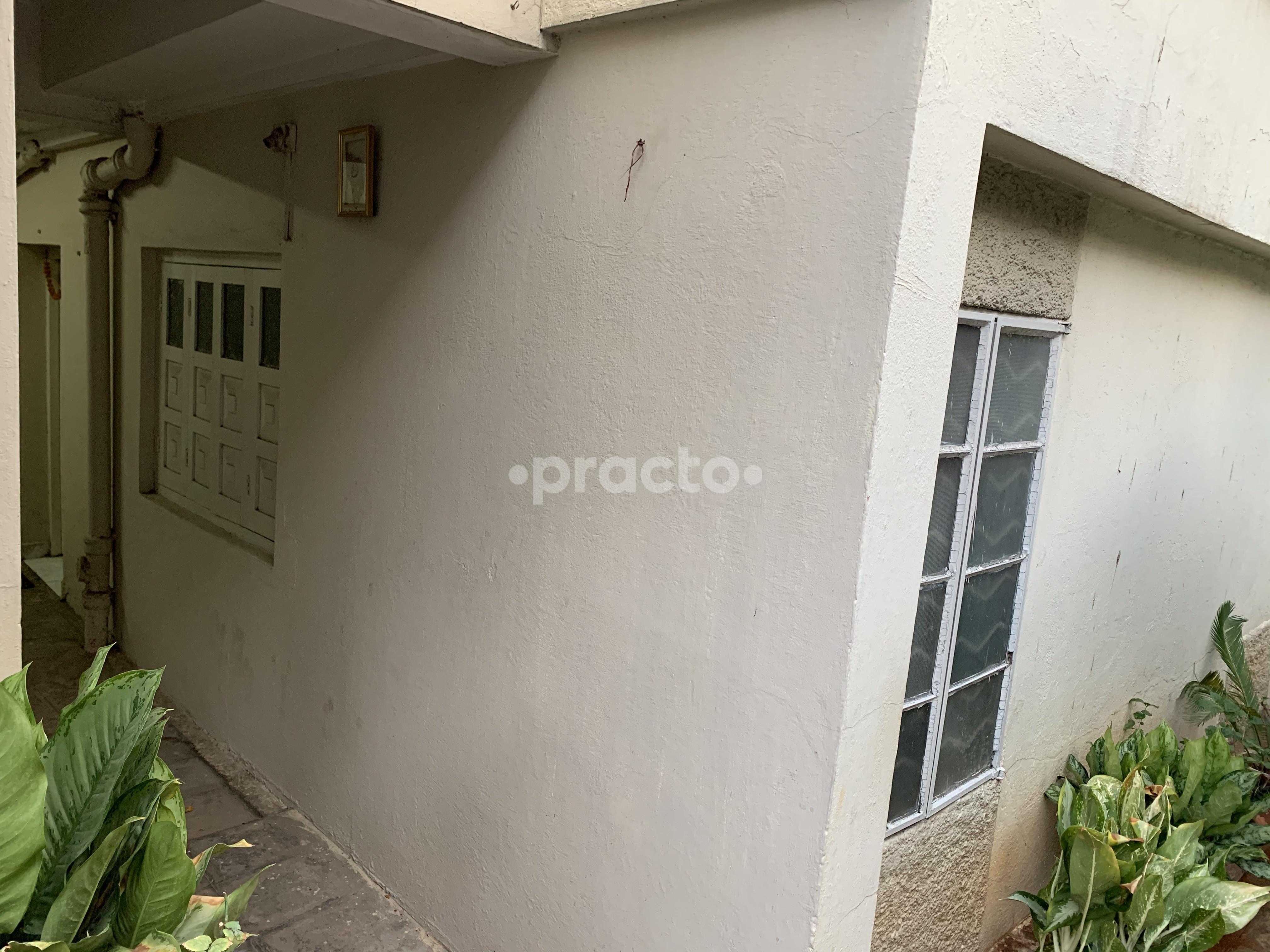 Outside Area at Kolluri Clinic Barkatpura Hyderabad