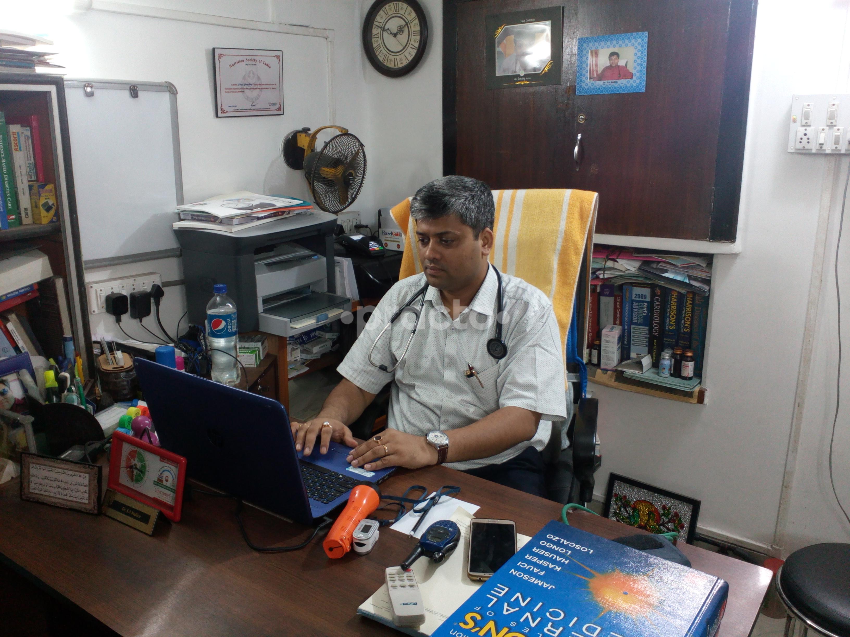 OPD/Ward at Dr Amitava Chakravorty's Clinic Lake Gardens Kolkata