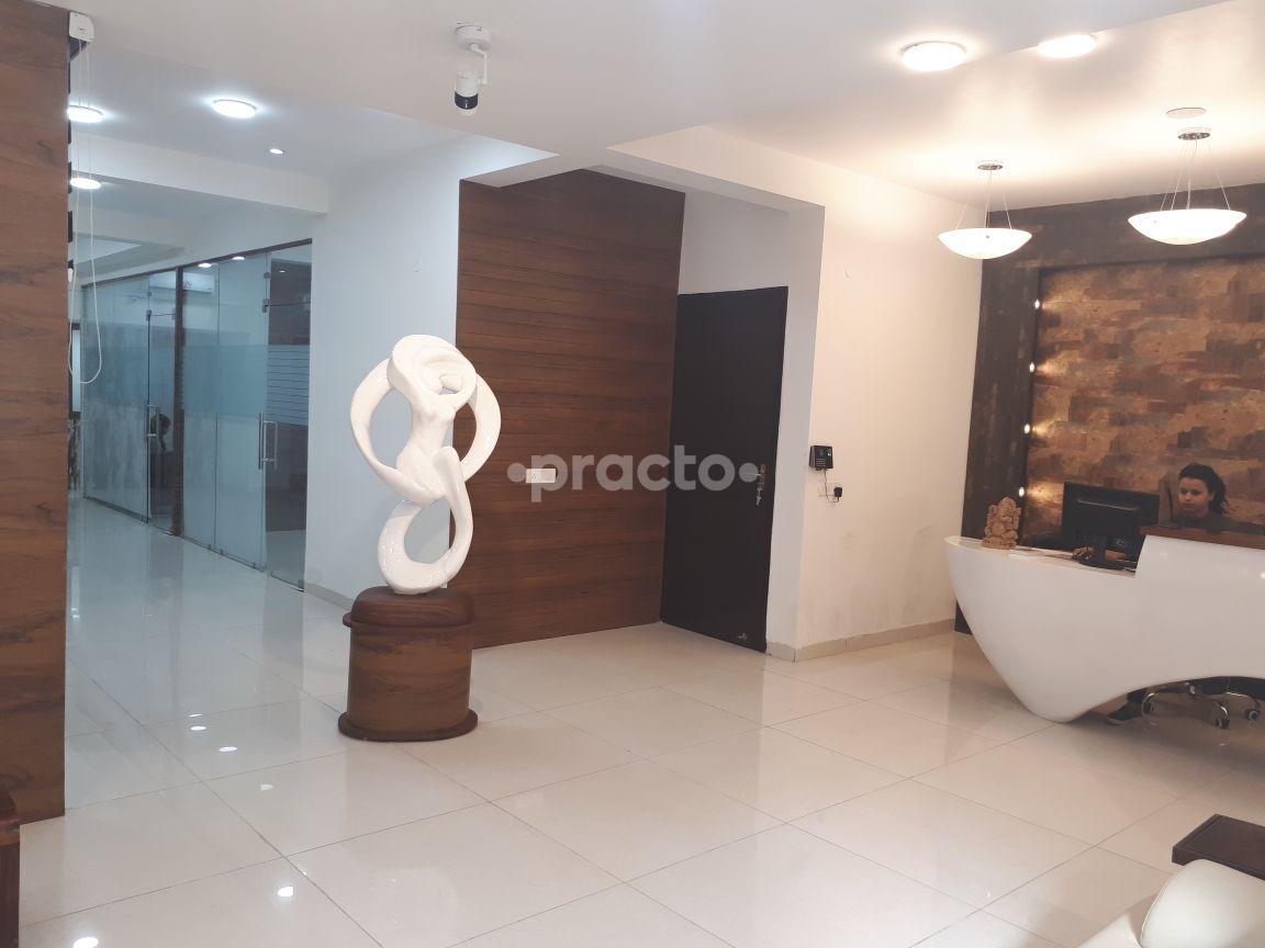 Reception Area at International Dental and Cosmetic Centre Gurgaon Sector 14 Gurgaon