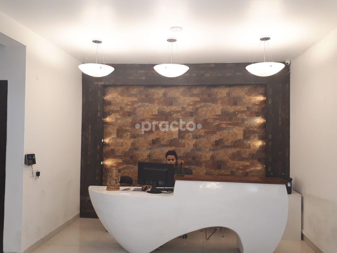 Reception Area at International Dental and Cosmetic Centre Gurgaon Sector 14 Gurgaon