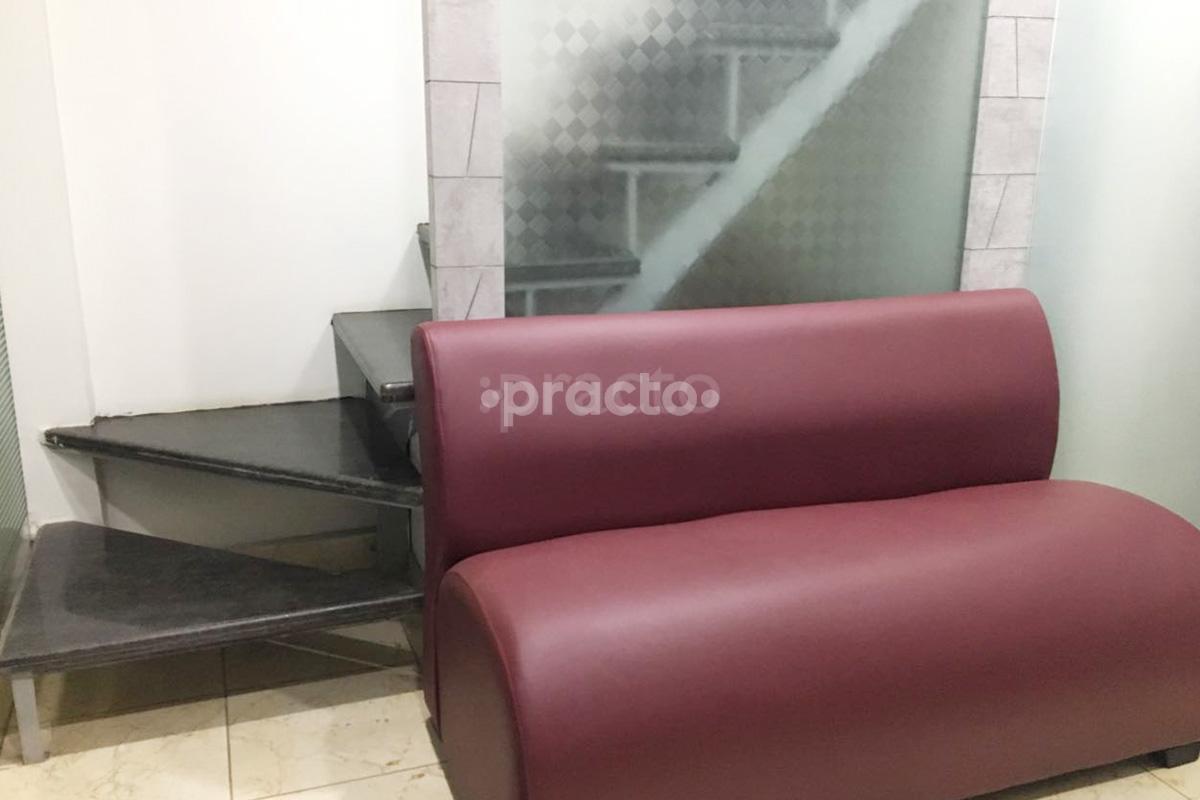 Waiting Area at Dr Handa Orthopedic Clinic DLF Phase IV Gurgaon
