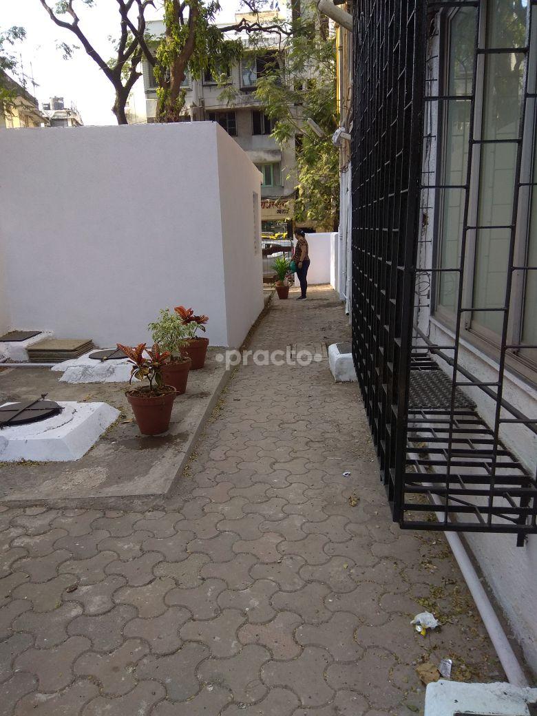 Entrance at  Dr. Persis Elavia's Physiotherapy Center Worli Mumbai
