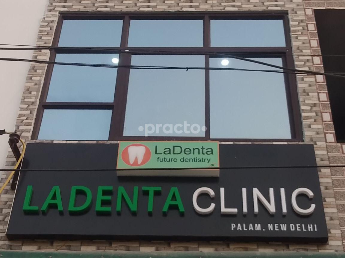 Entrance at LaDenta Clinic Gurgaon Sector 14 Gurgaon