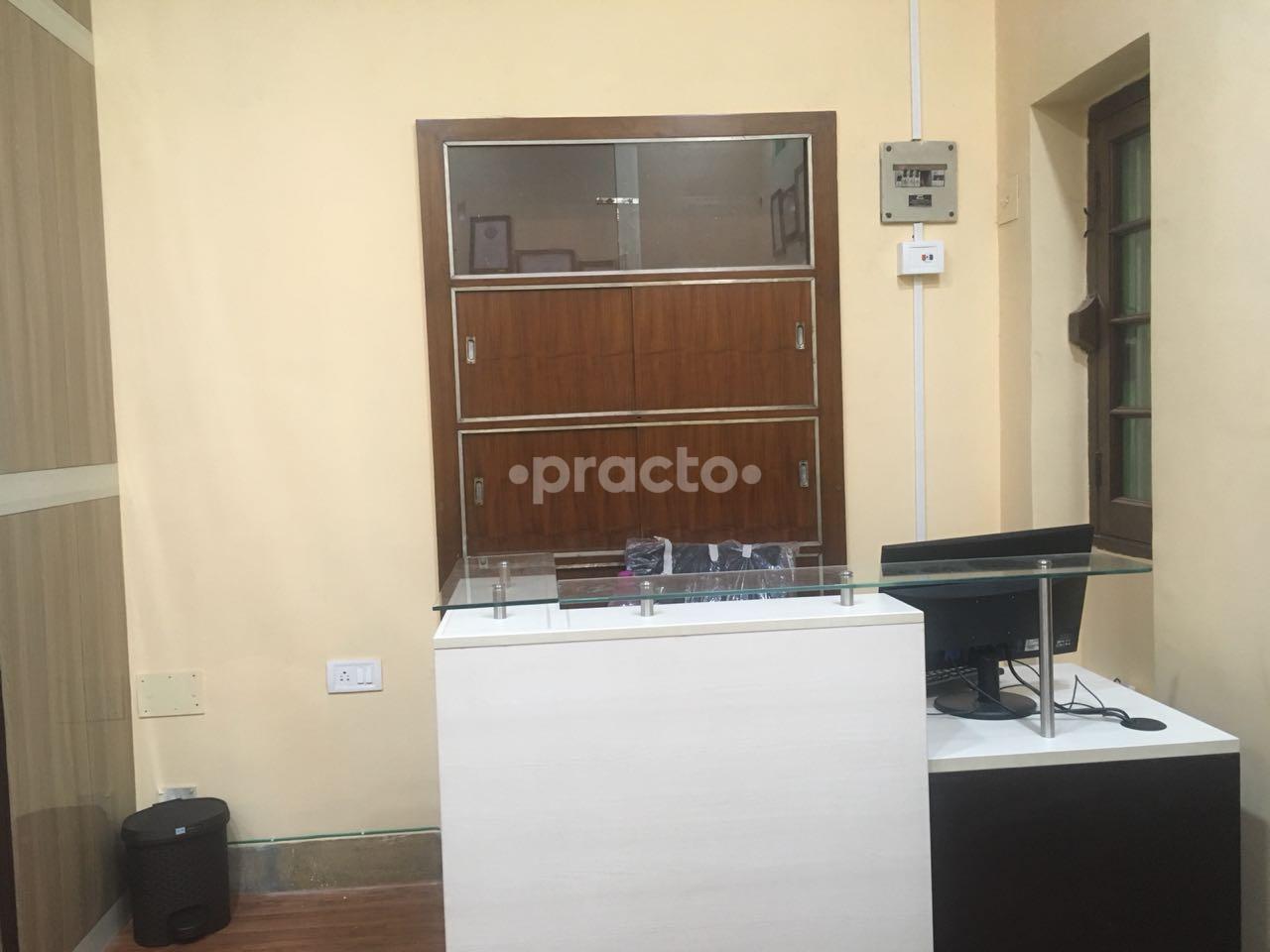 Reception at Advance Spine Care - Neck and Back Specialist Gariahat Kolkata