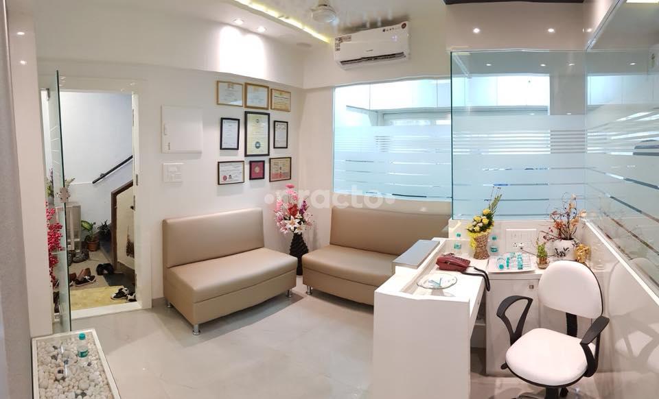 Reception at DentEase Dental Clinic Goregaon East Mumbai