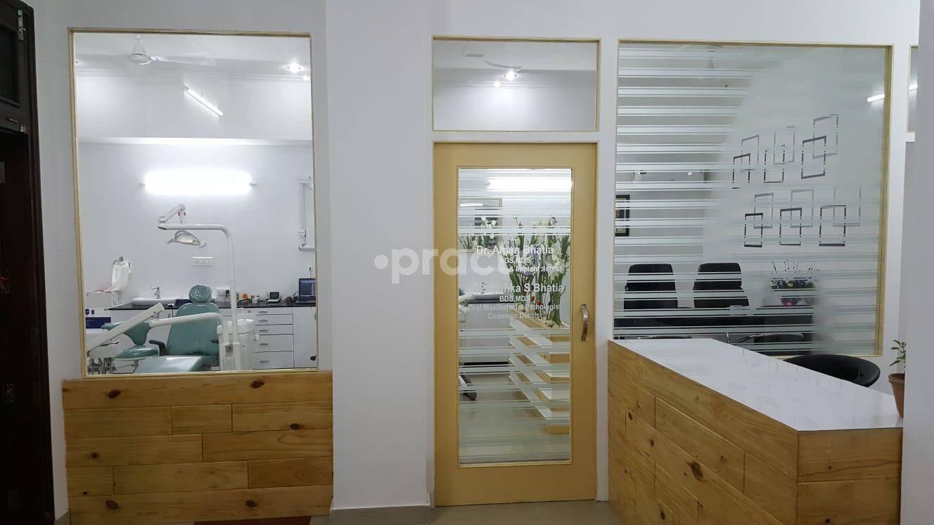 Consultation Room at Dentafix Multispecality Dental Clinic Sector- 17 Panchkula