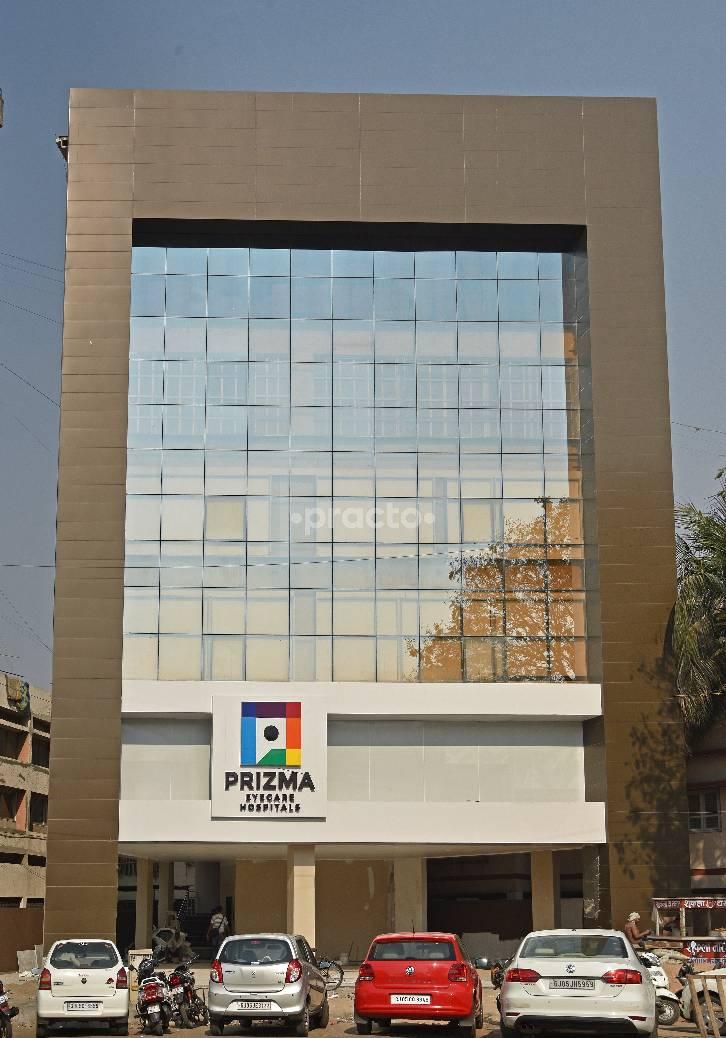 Entrance at Prizma Eyecare Hospitals Majura Gate Surat
