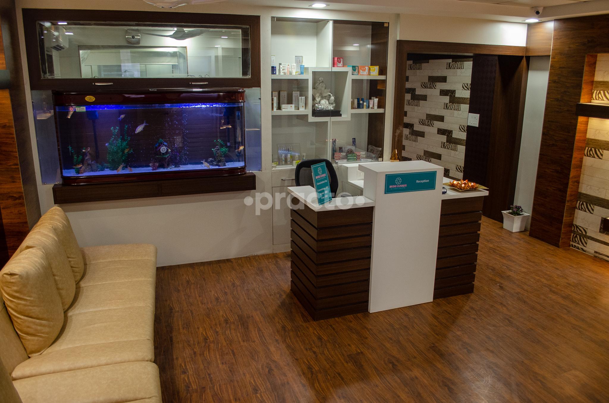 Reception at Irvine Clinique Punjabi Bagh Delhi