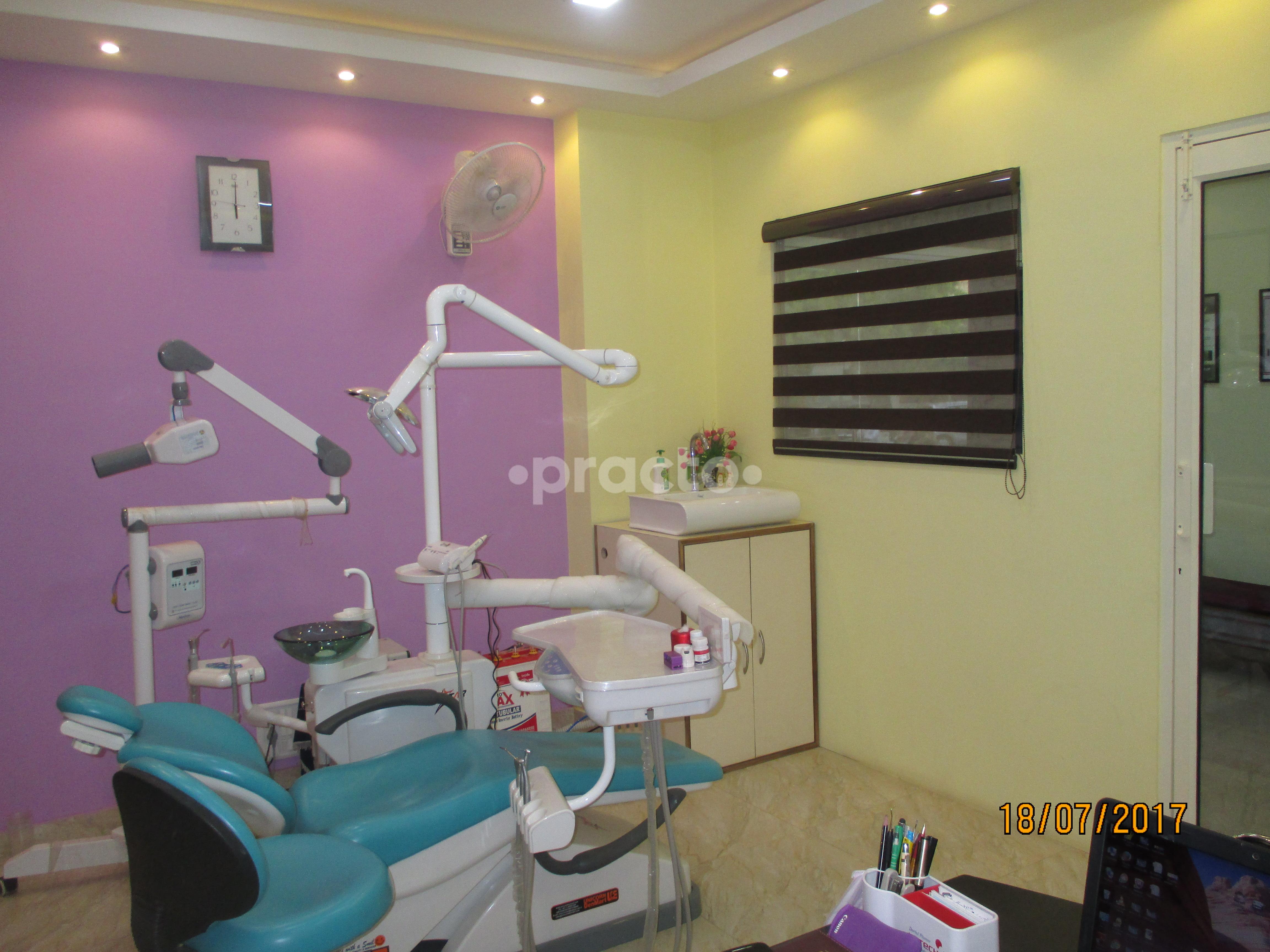 OPD/Ward at De Dental Square Lanka Varanasi