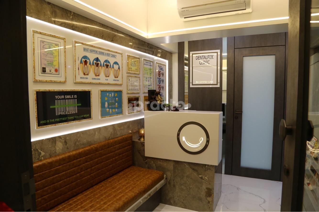 Reception at Dentalfix Clinic Vileparle East Mumbai
