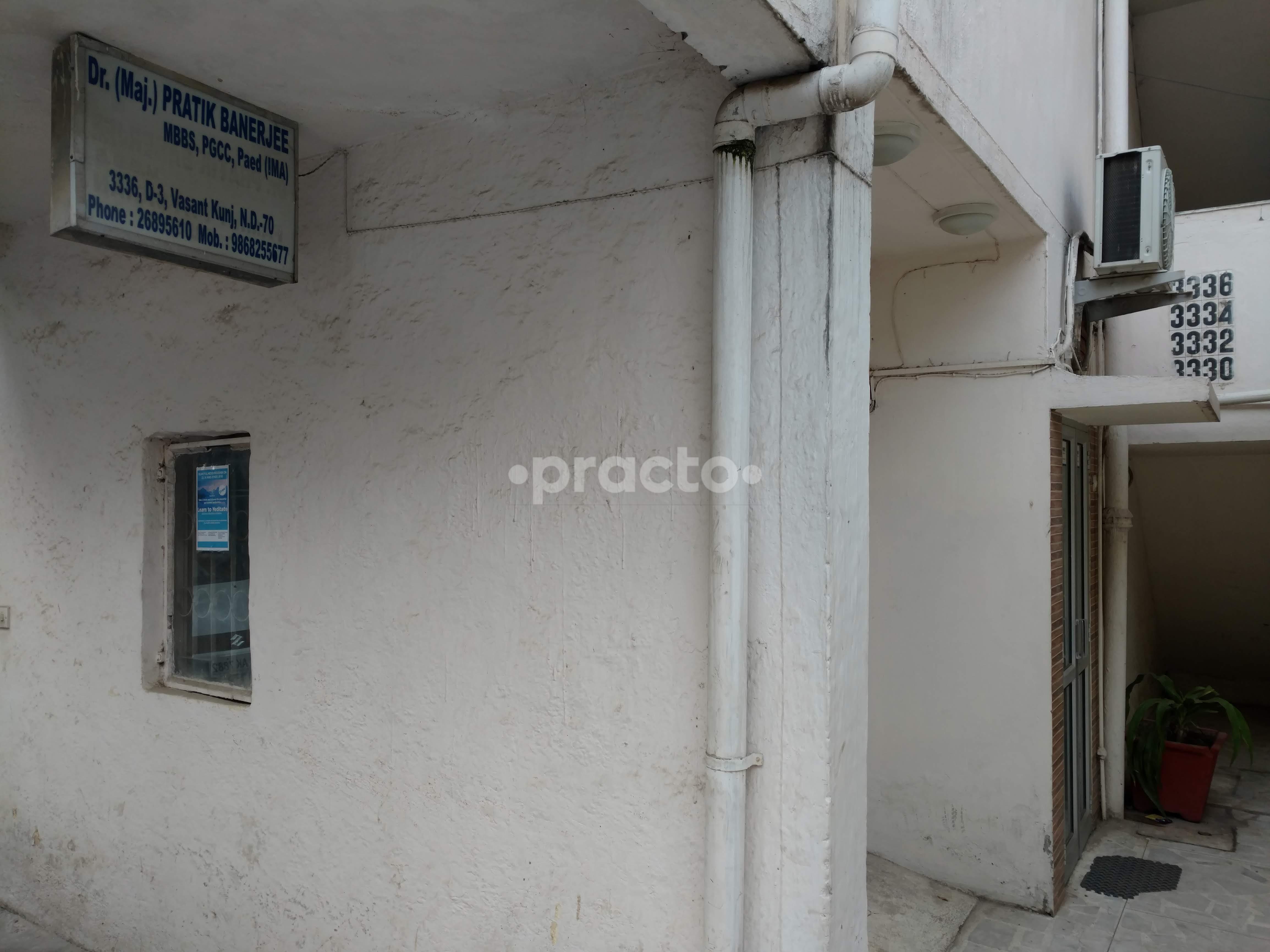 Entrance at Pratik Banerjee Clinic Vasant Kunj Delhi