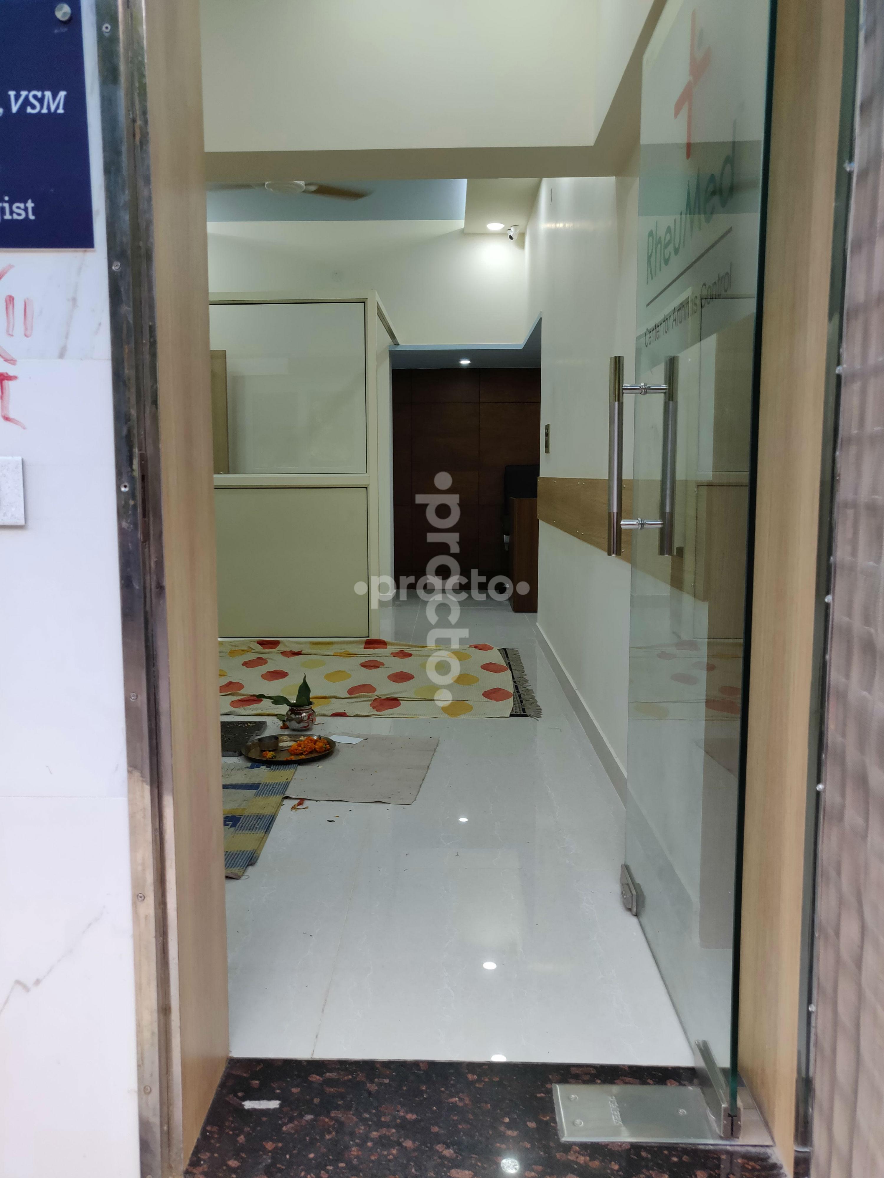 Waiting Area at Rheumed- Center For Arthritis Control Dwarka Delhi