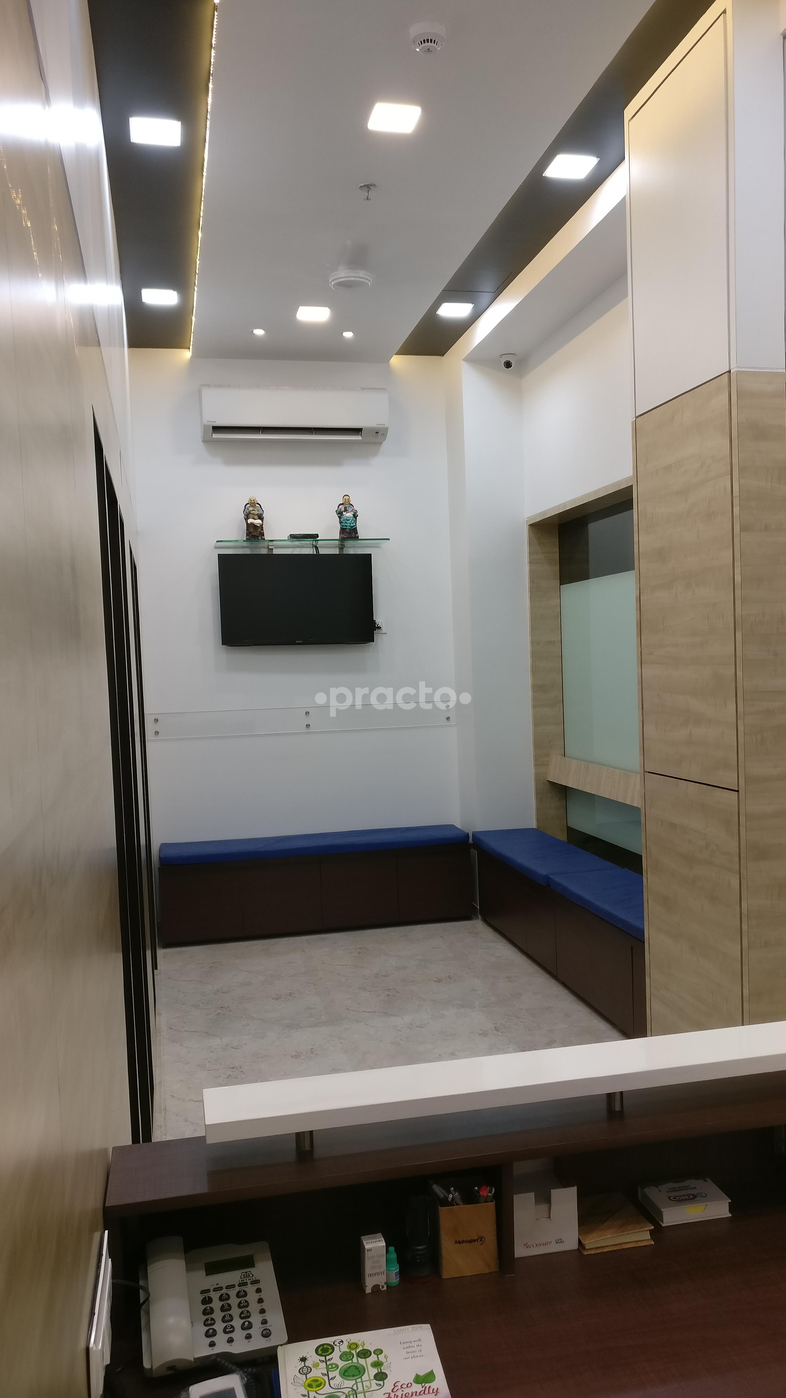 Waiting Area at Avaneesh Eye Care Centre Malad West Mumbai