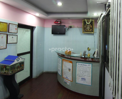 Reception at Dentaland Multispeciality Dental Clinic Poonamalle Chennai