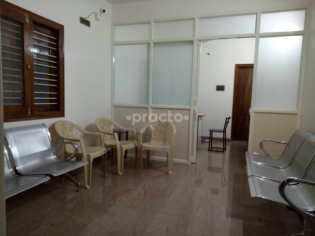 Waiting Area at Shreya Clinic Kasturi nagar Bangalore