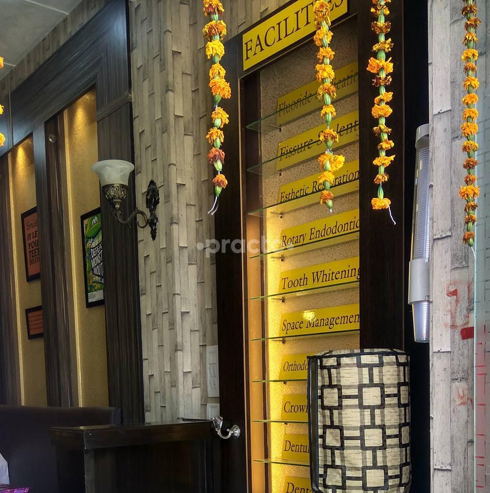 Reception at KLINIK DENTIKA DENTAL CLINIC South City-II Gurgaon