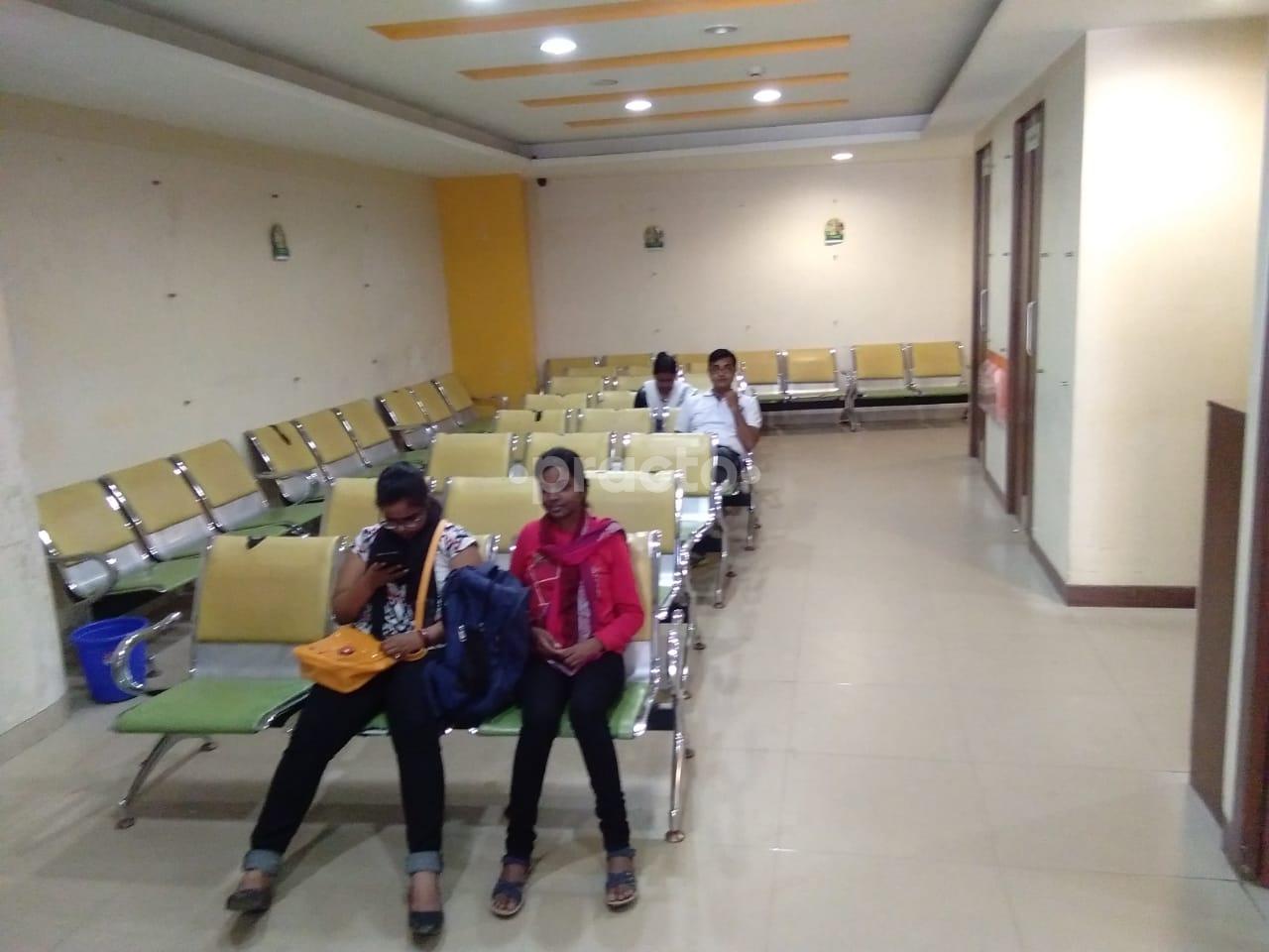 Waiting Area at Contacare Eye Hospital Chutia Ranchi