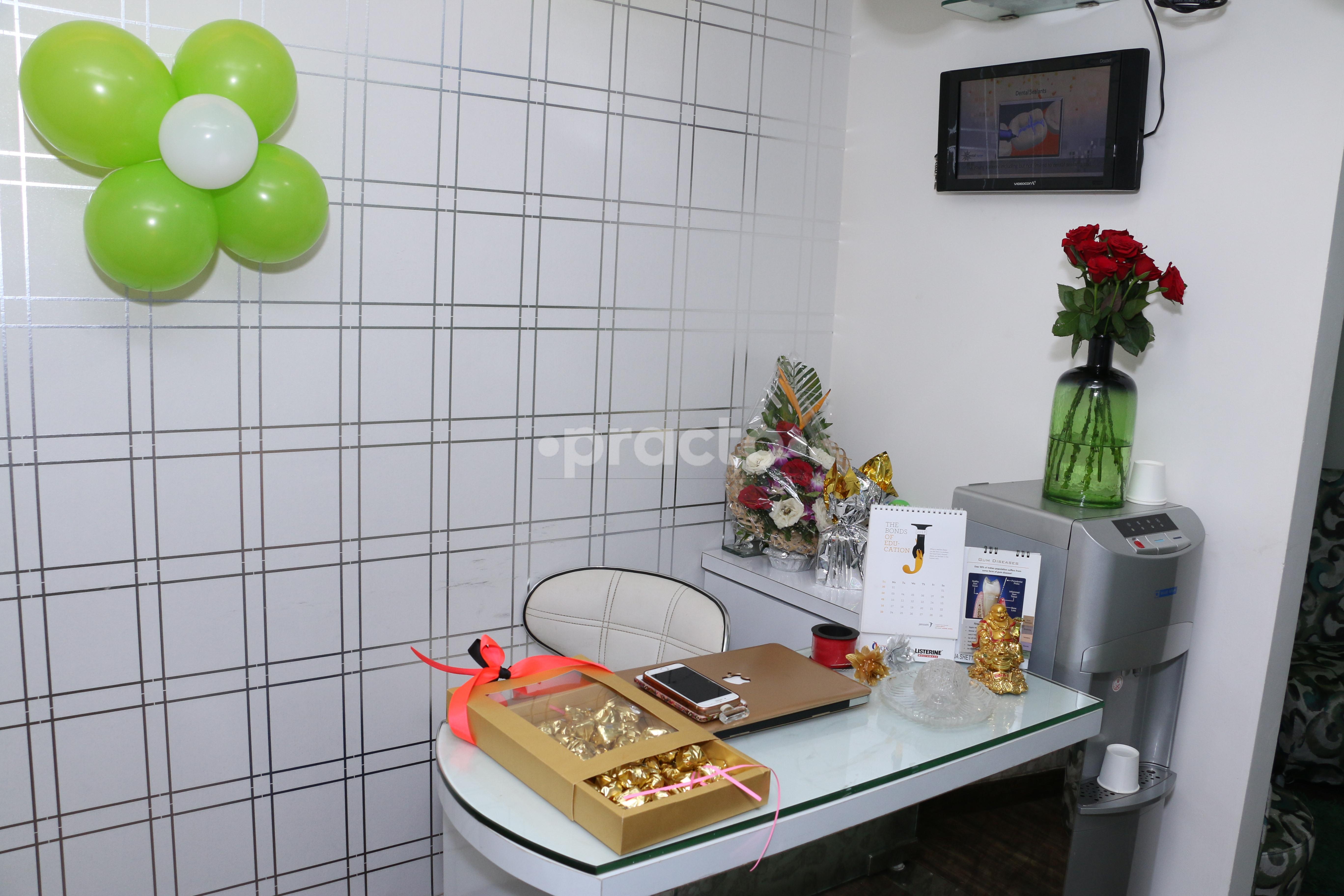 Dr. Teeth Denté Care Charni Road Mumbai