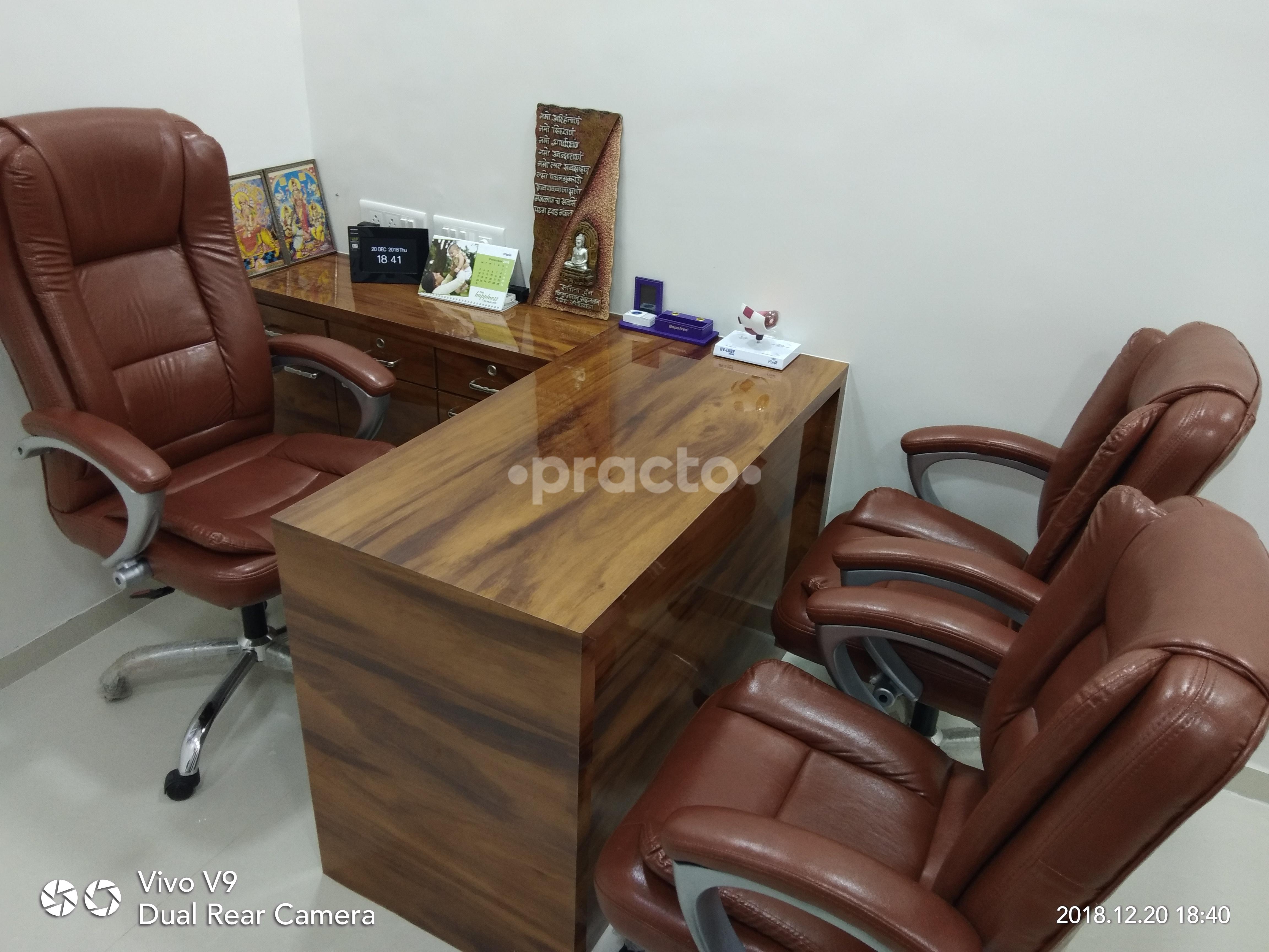 OPD/Ward at Dr Amit Jain's Eye Clinic Matunga Mumbai