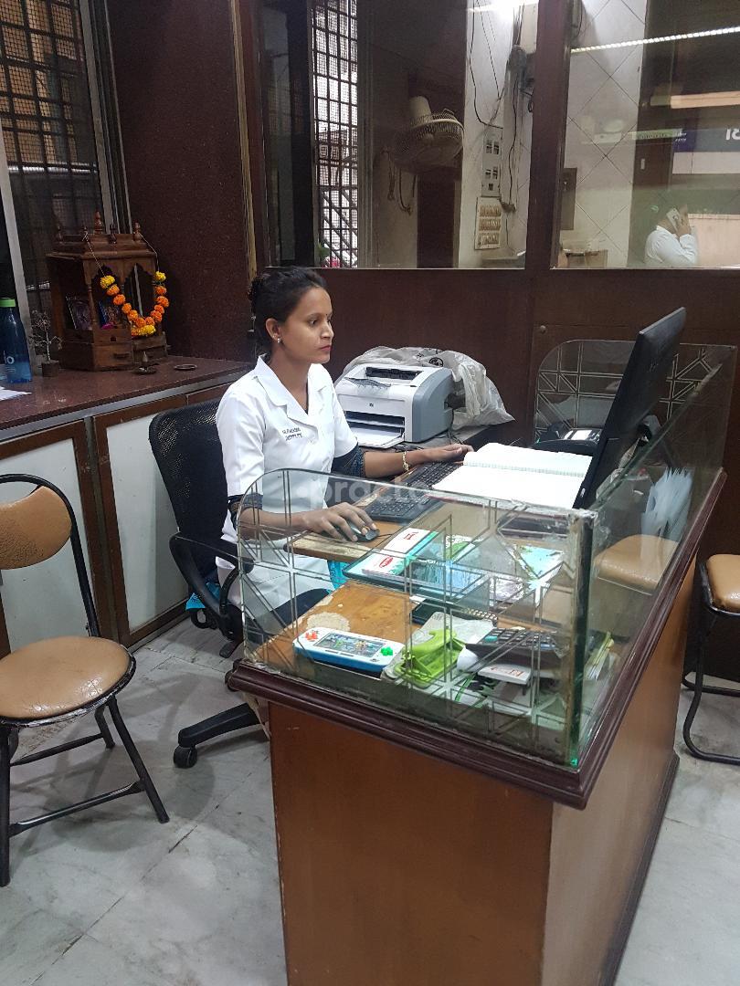Reception at Prime Diagnostix & Health Clinic Grant Road Mumbai