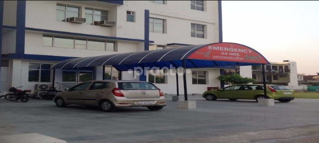 Entrance at Dr. Vishesh Heart Clinic Delta II Greater Noida