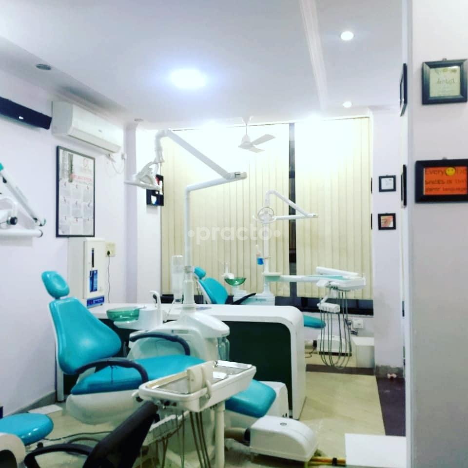 Waiting Area at Dr. Goyal's Dental Clinic Rohini Sector 8 Delhi