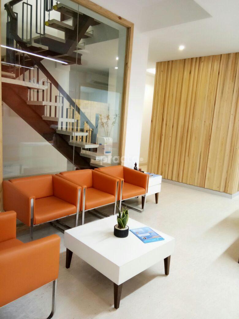 Waiting Area at Orlin Spine And Pain Management Center Greater Kailash Part III Delhi