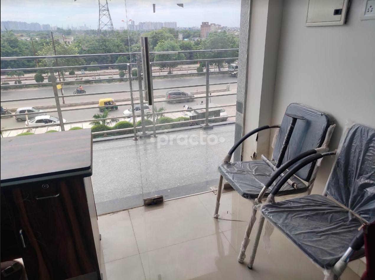 Waiting Area at Med Star Physiotherapy Clinic Gaur City Noida