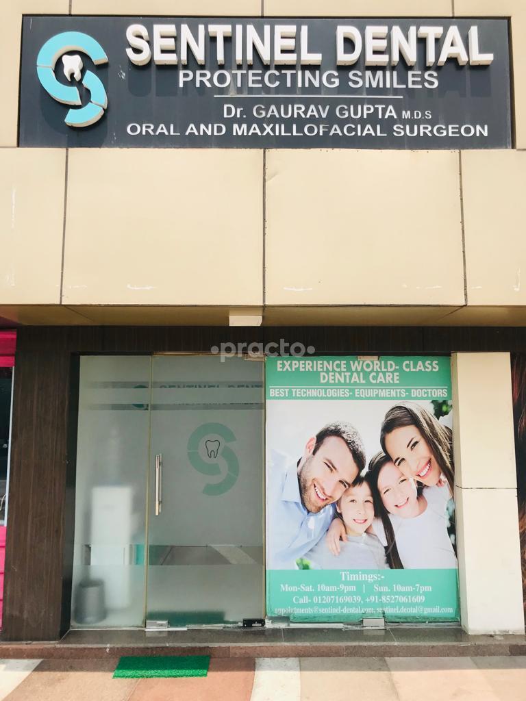 Entrance at Sentinel Dental Sector 45 Noida