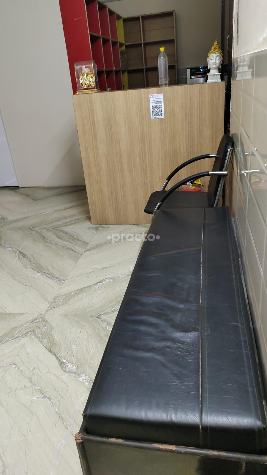 Reception Area at Happy Healing Polyclinic And Diagnostics Indirapuram Ghaziabad