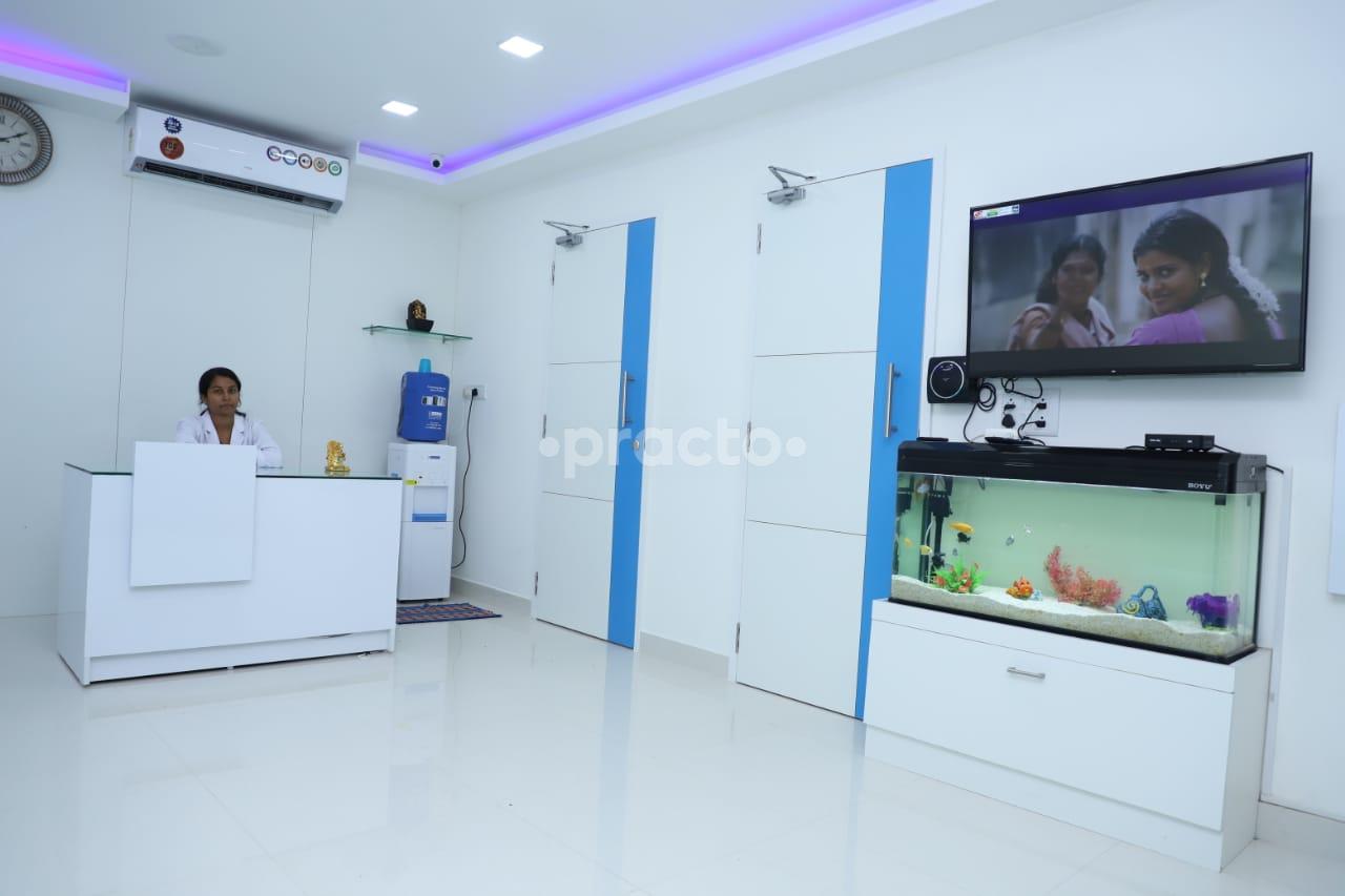 Reception at Mr. & Mrs. Tooth Dental Clinic Thoraipakkam Chennai