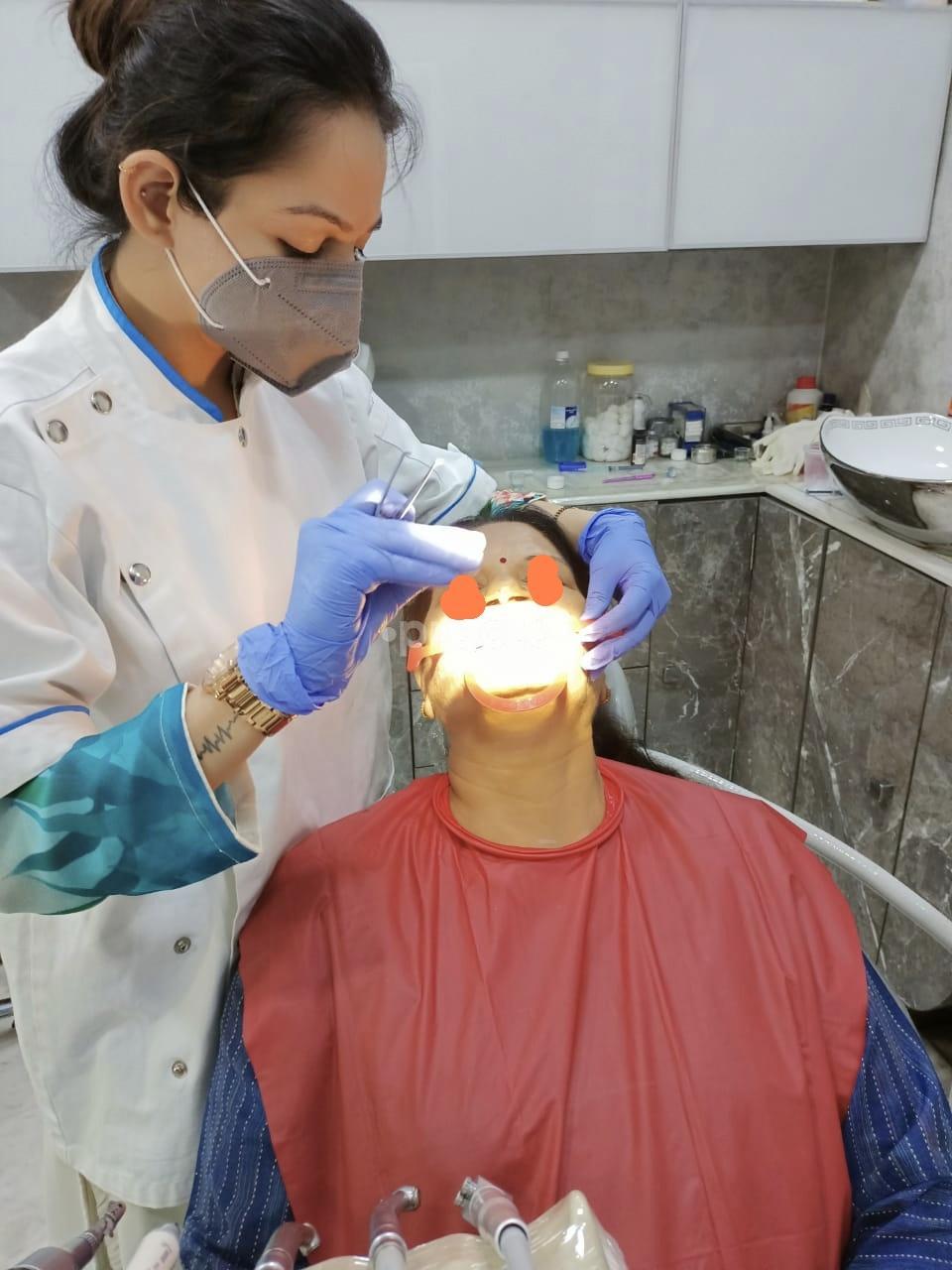 Royal Roots Dental Studio GTB Nagar Delhi
