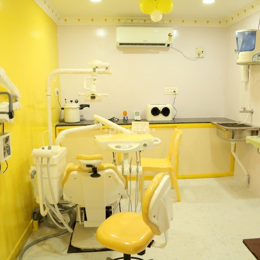 Services at VIGNESH'S DENTAL ZONE Sembakkam Chennai