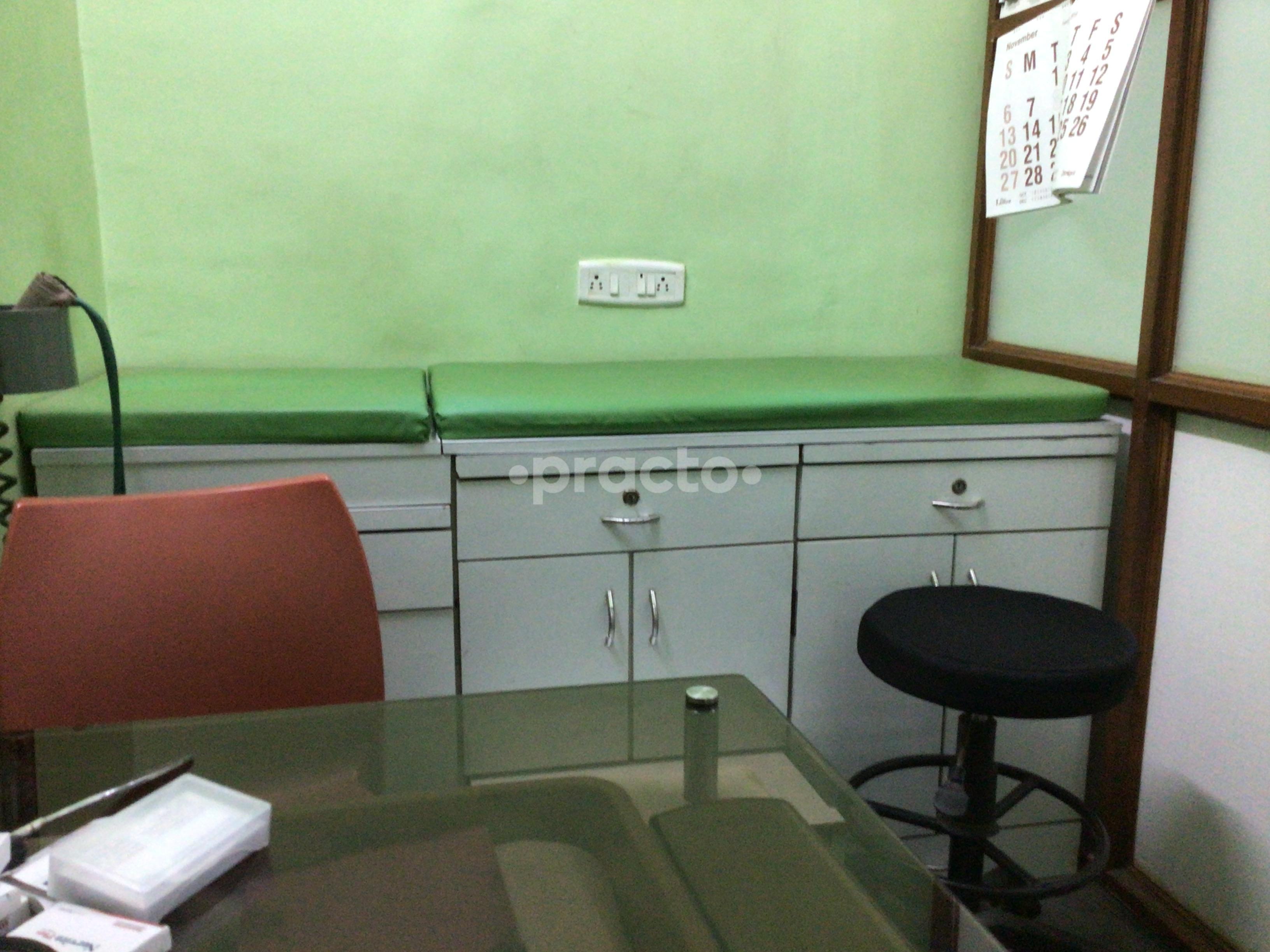 Consultation Room at Choudhari Clinic @ Dr Swaroop Choudhari MD Andheri East Mumbai