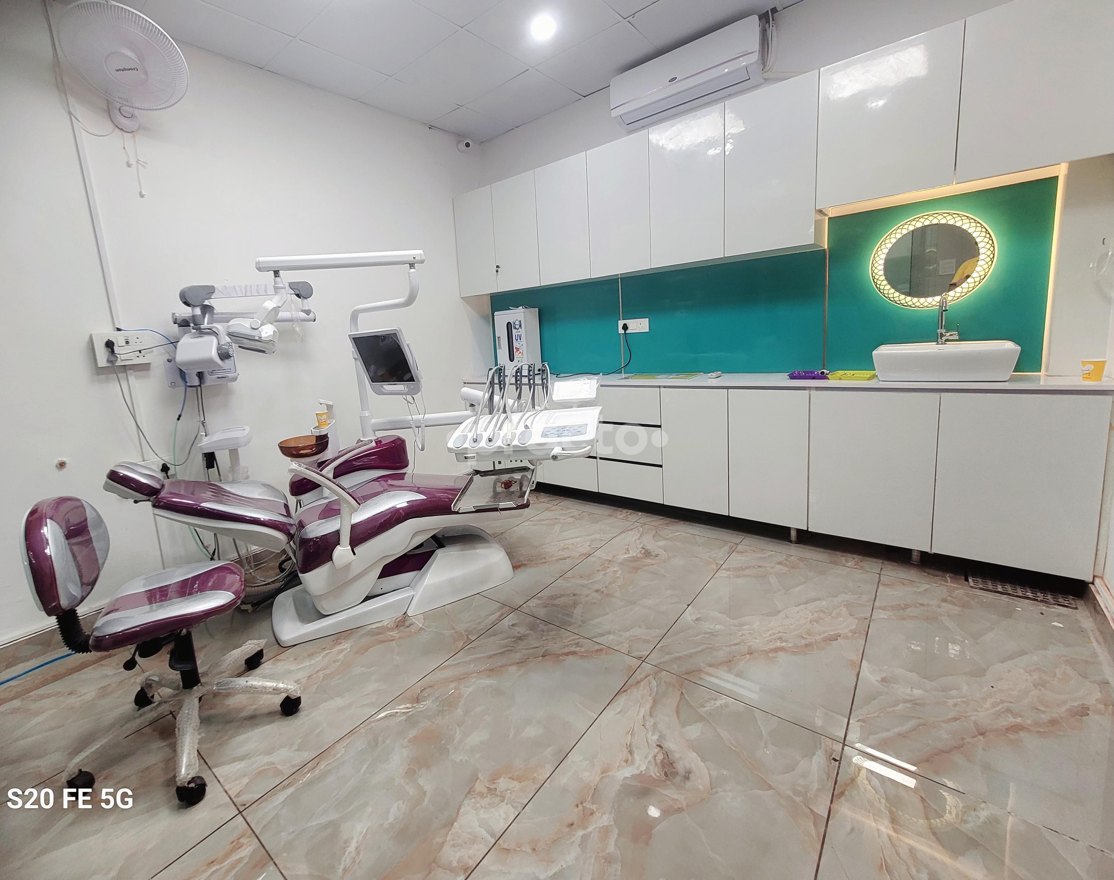 Operation Room at Advanced Dental Care Vaishali Ghaziabad