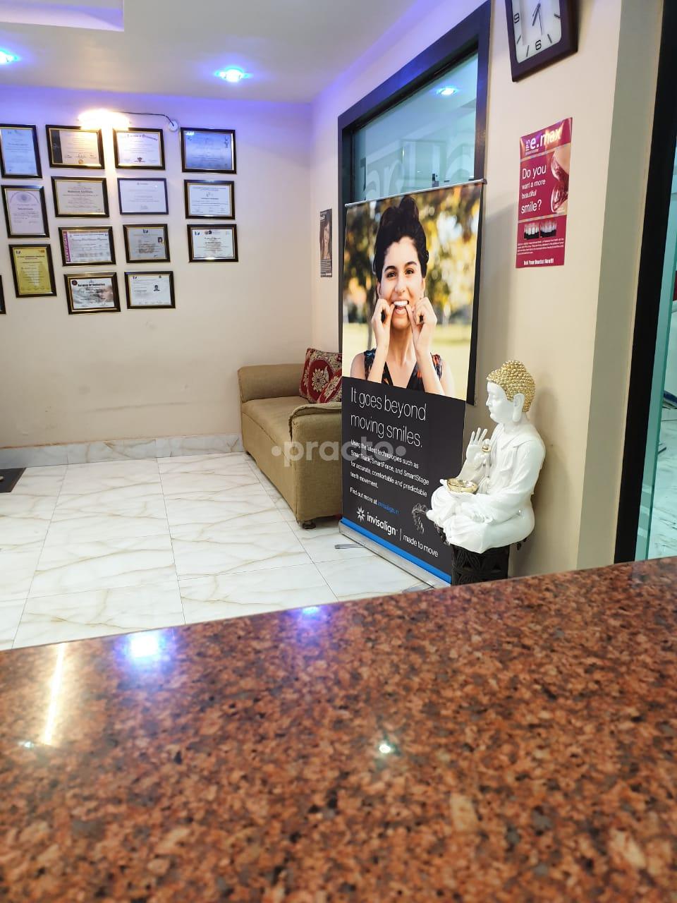 Waiting Area at Arya Dental And Orthodontic Clinic Gomtinagar Lucknow