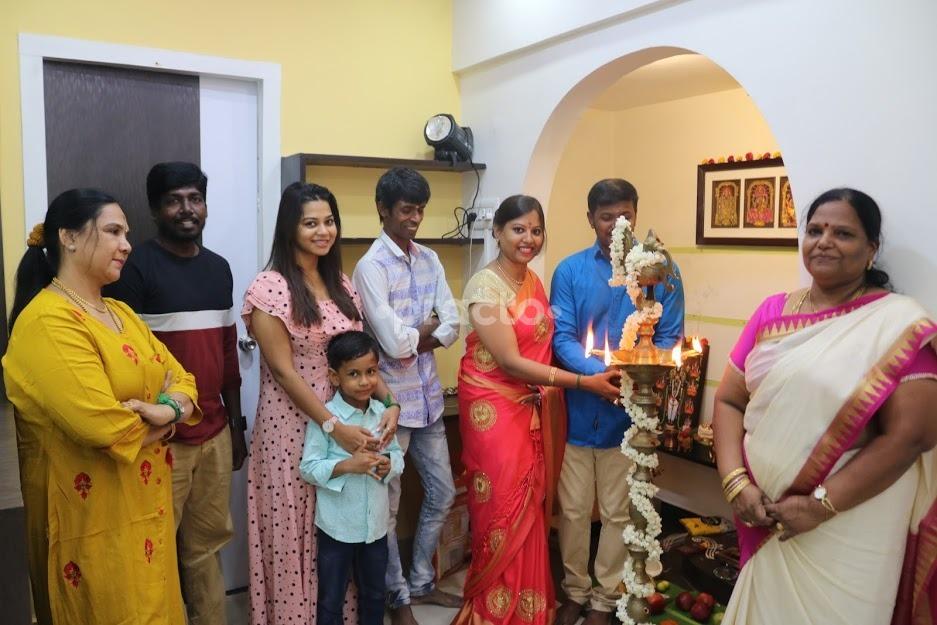 Entrance at Smaavins Dental & Face Surgery KK Nagar Chennai