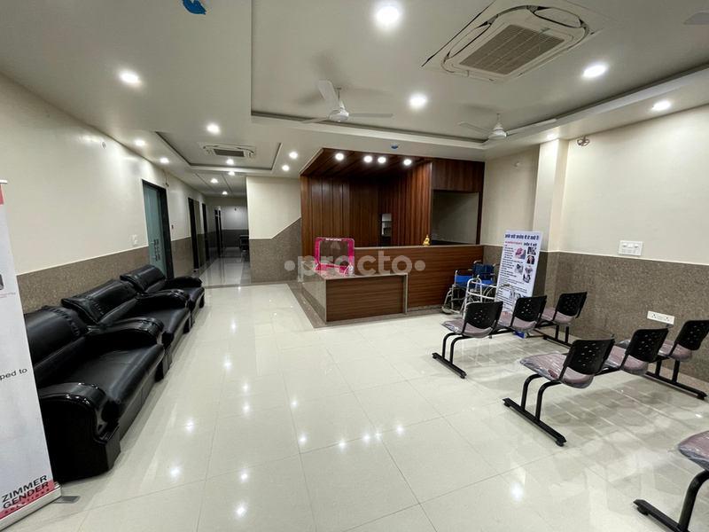 Waiting Area at Dr Ashish Anand'S Laparoscopic Surgery Clinic South City Lucknow