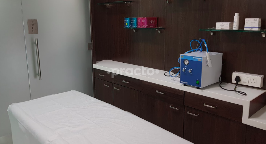 Services at Dr. Rahul Shetty's Dermatology Centre Vileparle West Mumbai