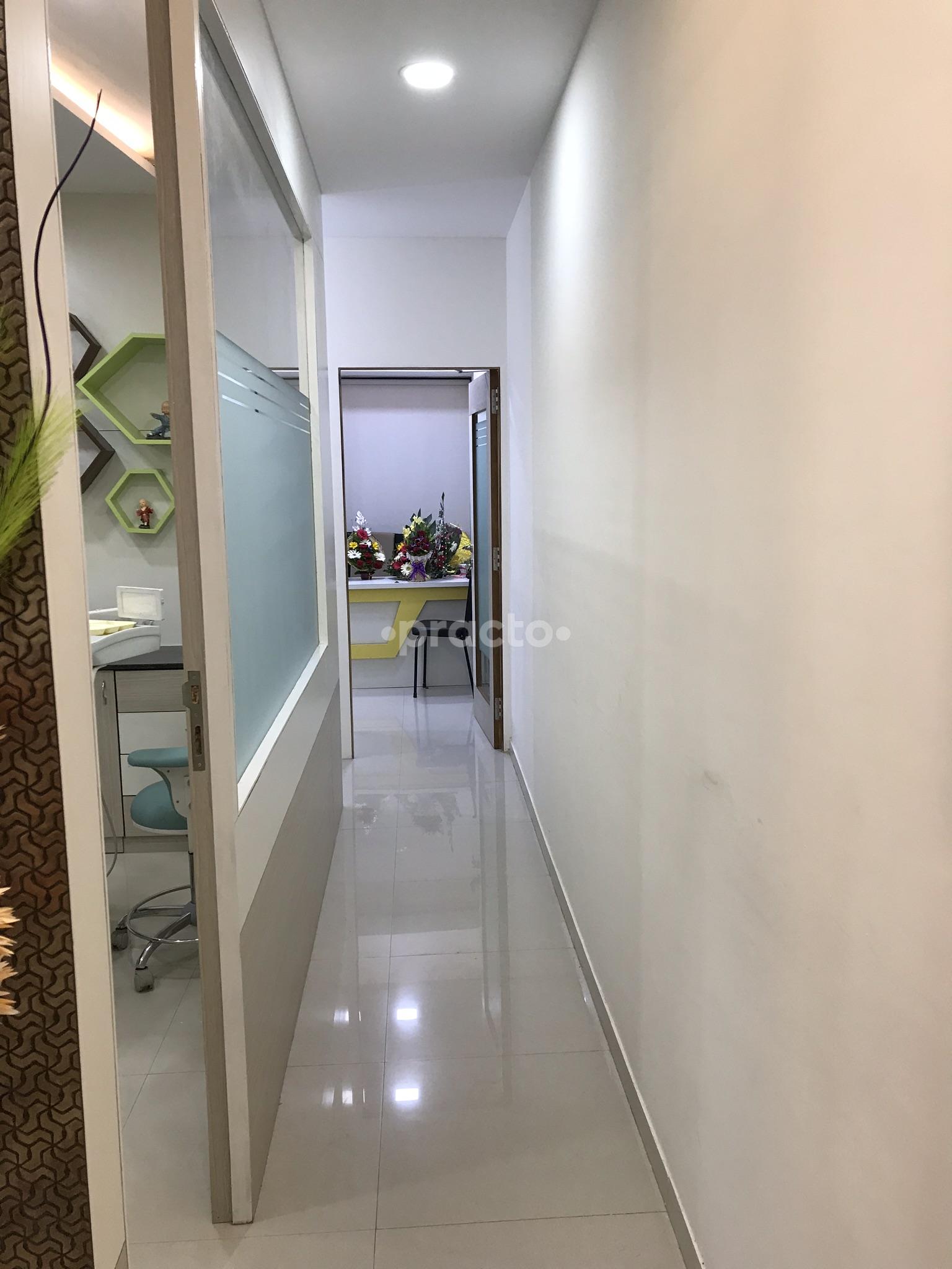 Reception at Dental Roots Baner Pune