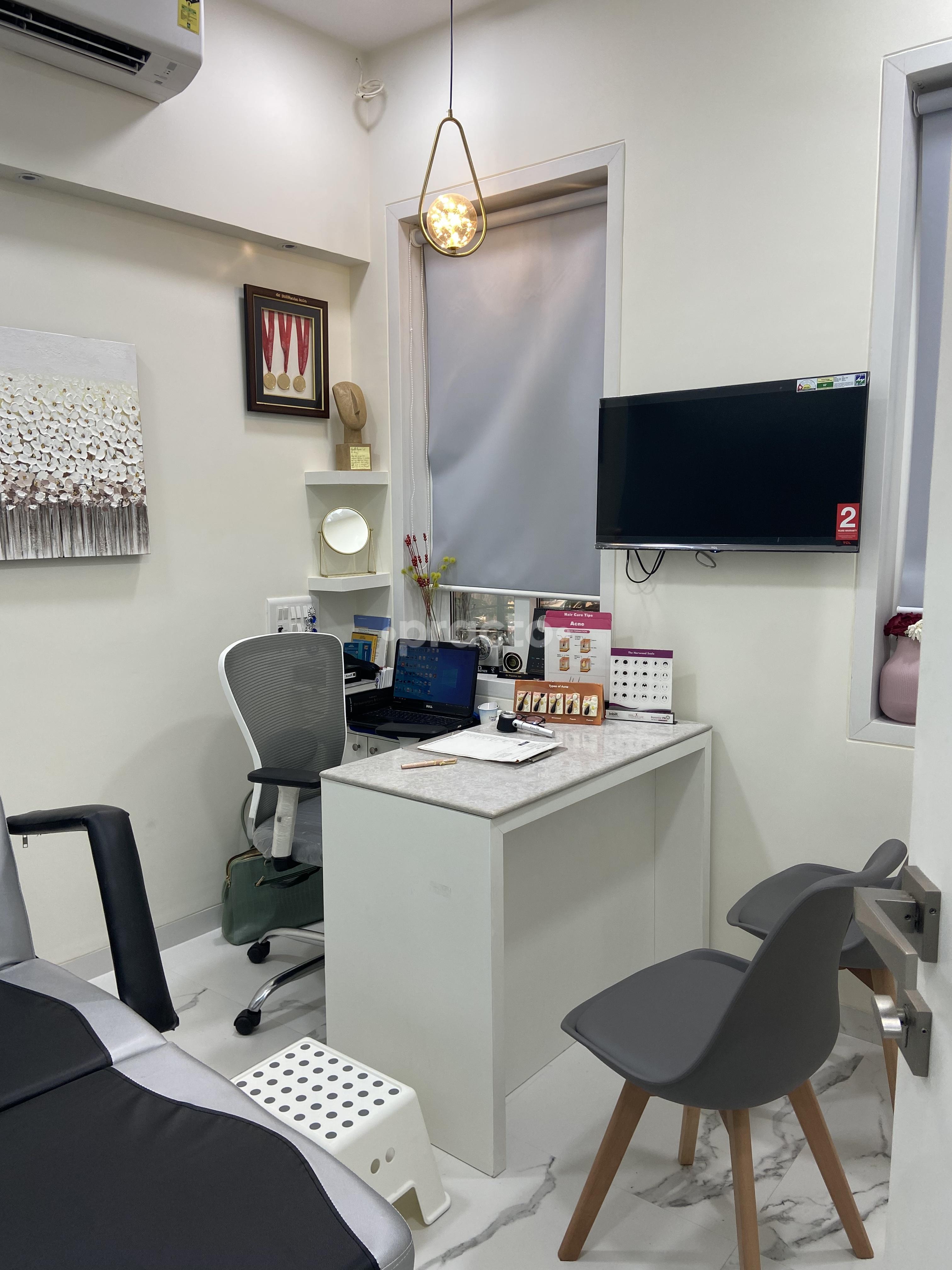 Consultation Room at SKIN PRAXIS Sion Mumbai