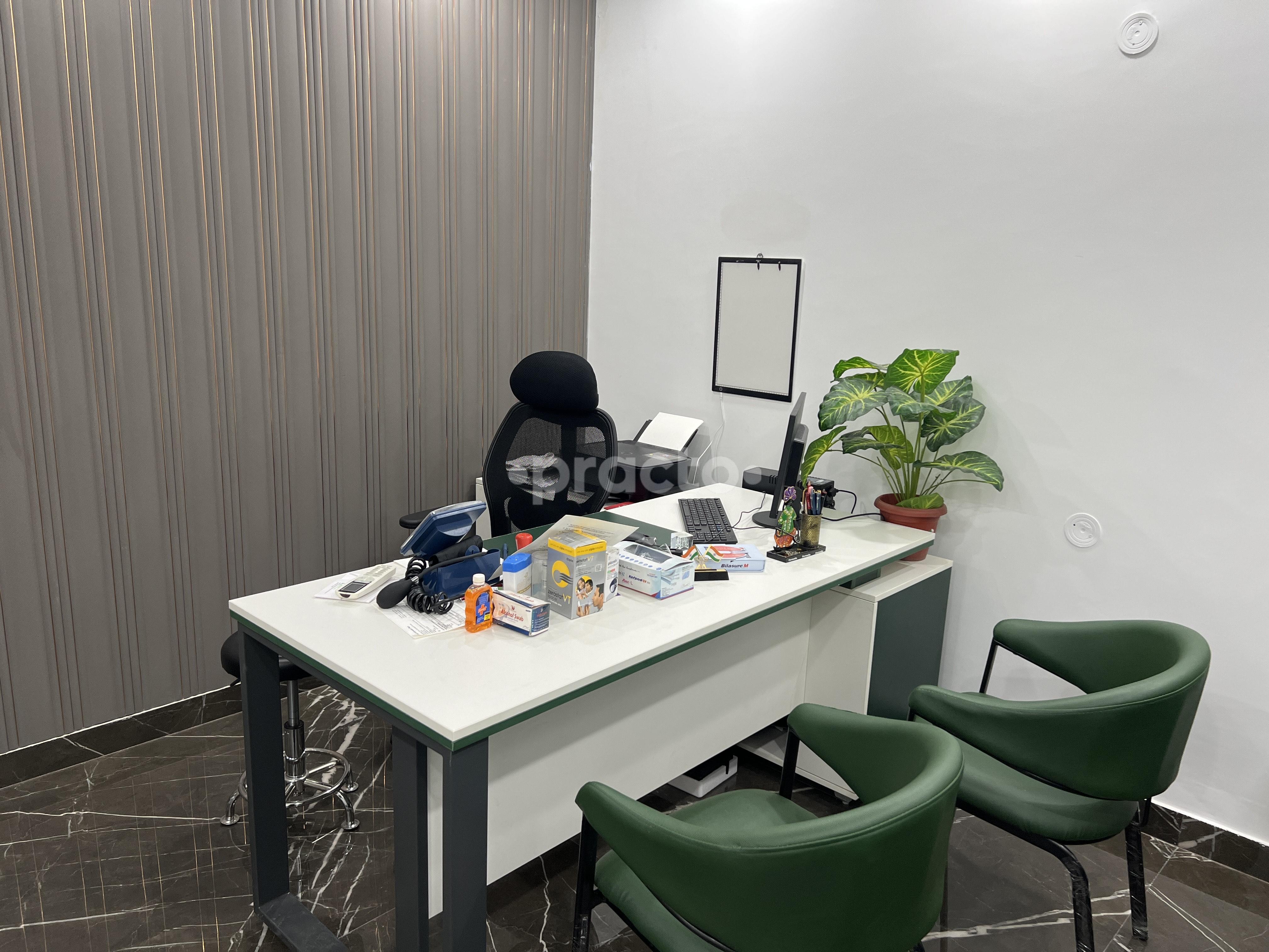 Consultation Room at Lung Care Plus Clinic Malviya Nagar Delhi