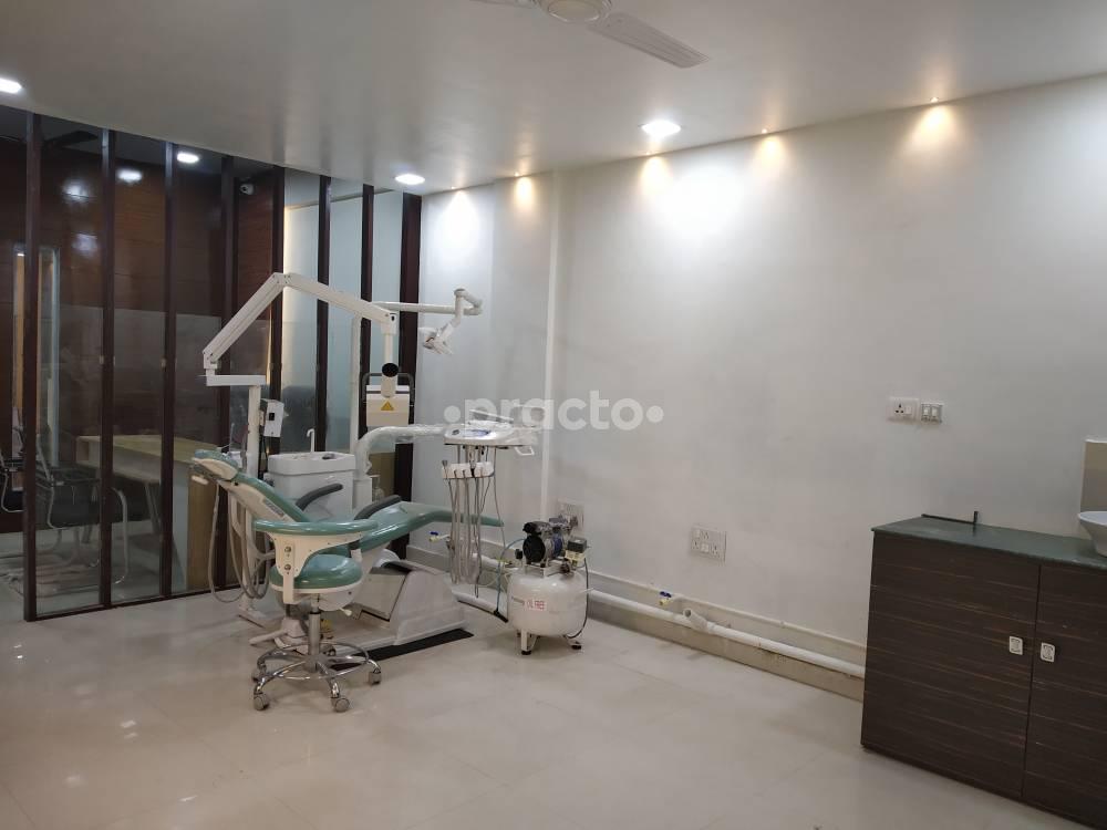 OPD/Ward at Mahalaxmi Rootcare Esthetic Dental Clinic Vyapar Vihar Bilaspur