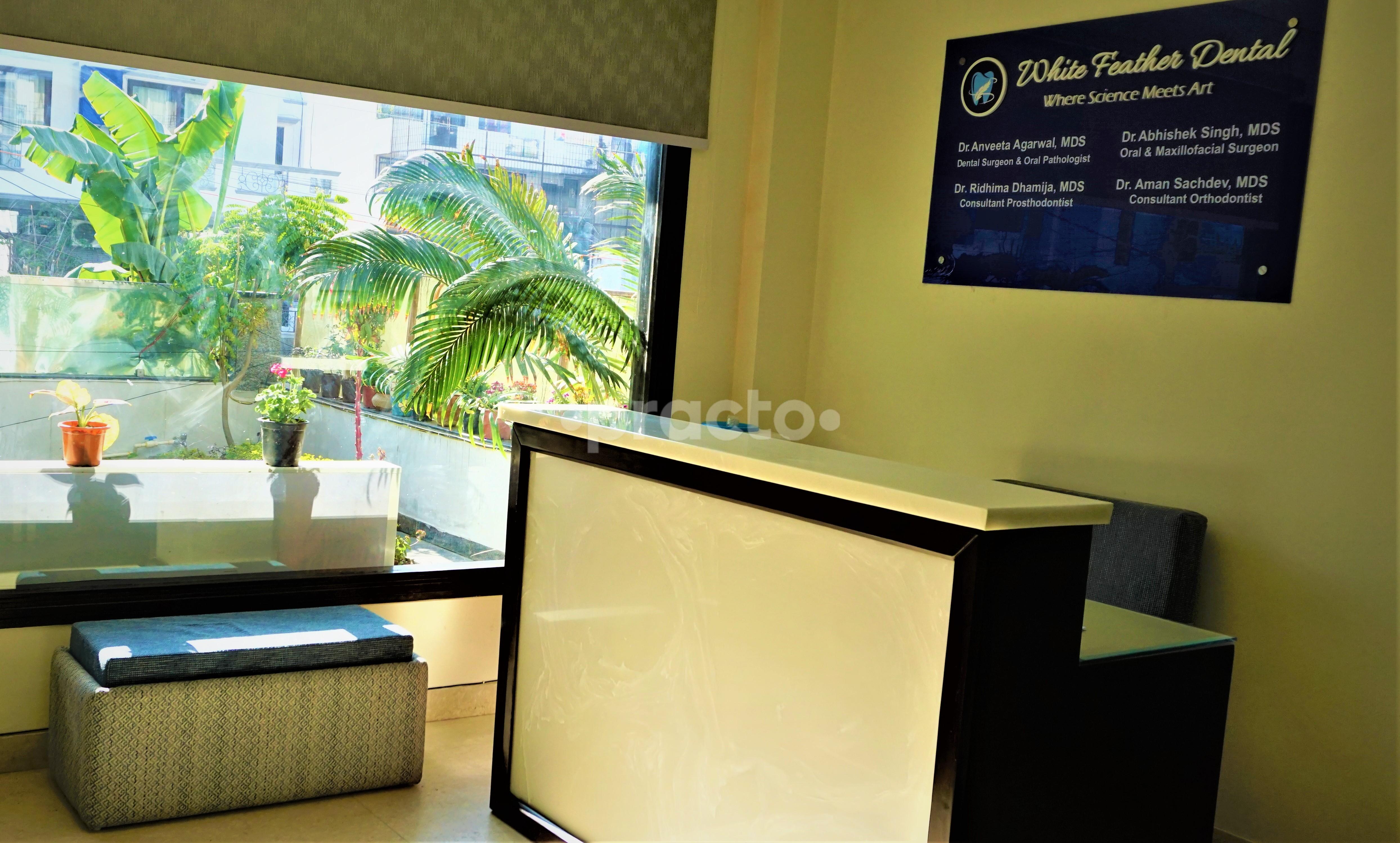 Reception at White Feather Dental DLF Phase II Gurgaon