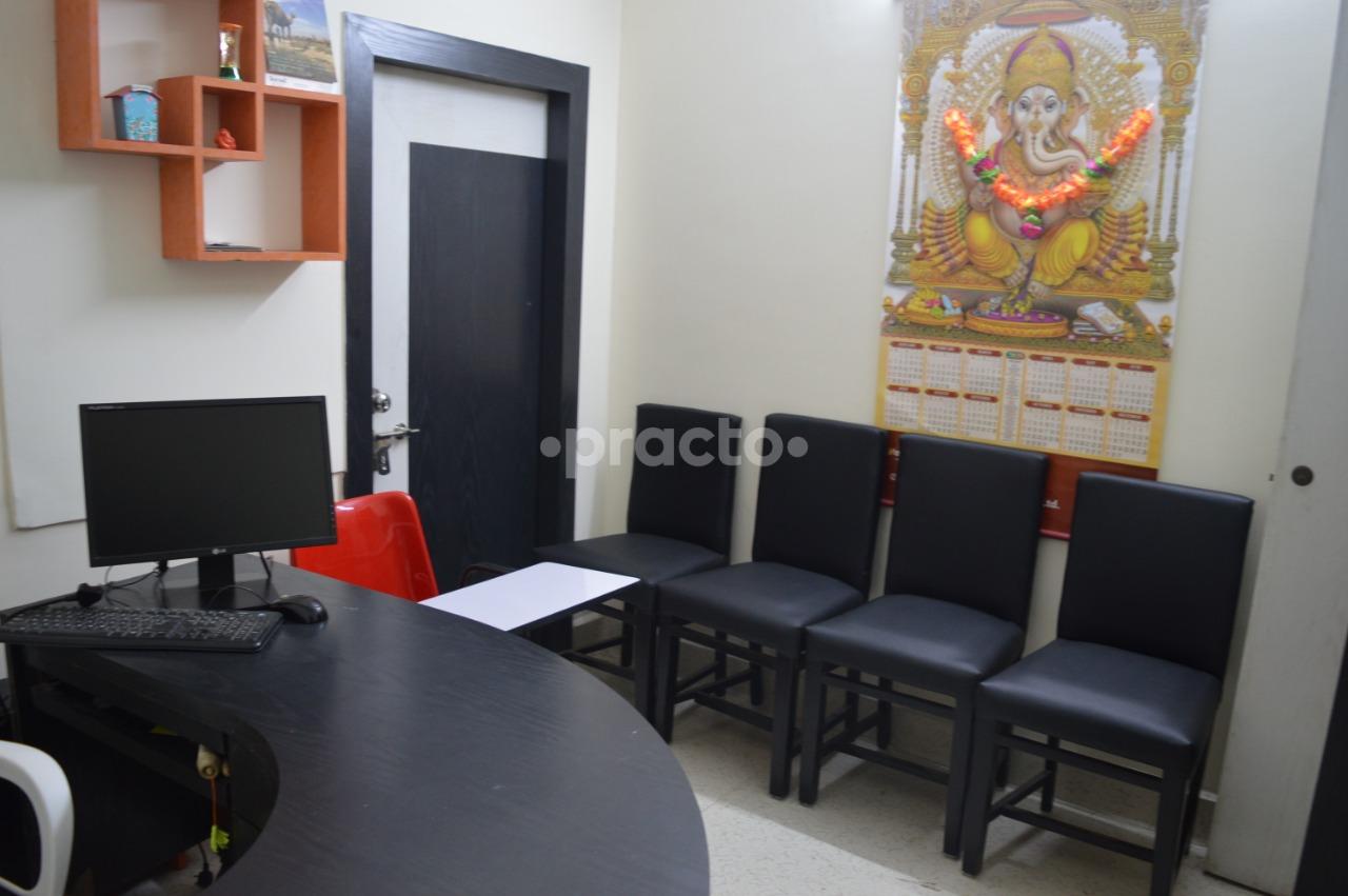 Waiting Area at Dr Neha'S One Stop 4 Wellness Mulund West Mumbai