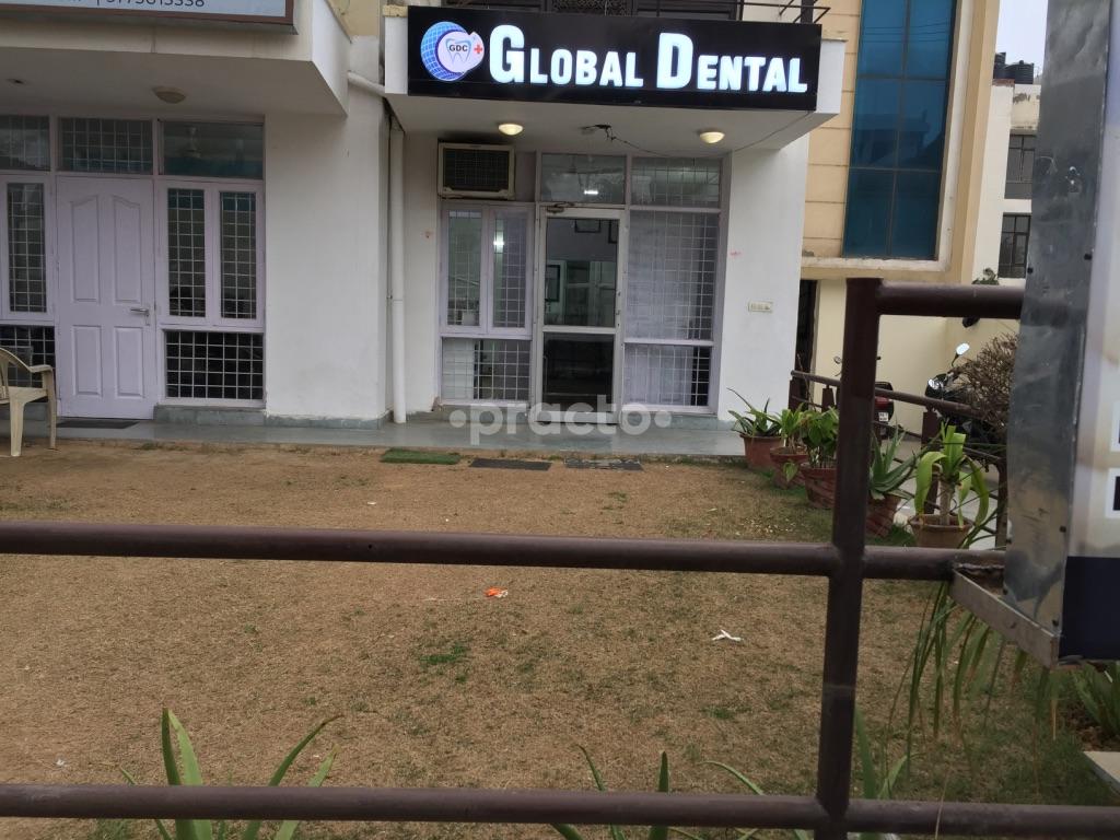 Entrance at HR Global Dental Gurgaon Sector 57 Gurgaon