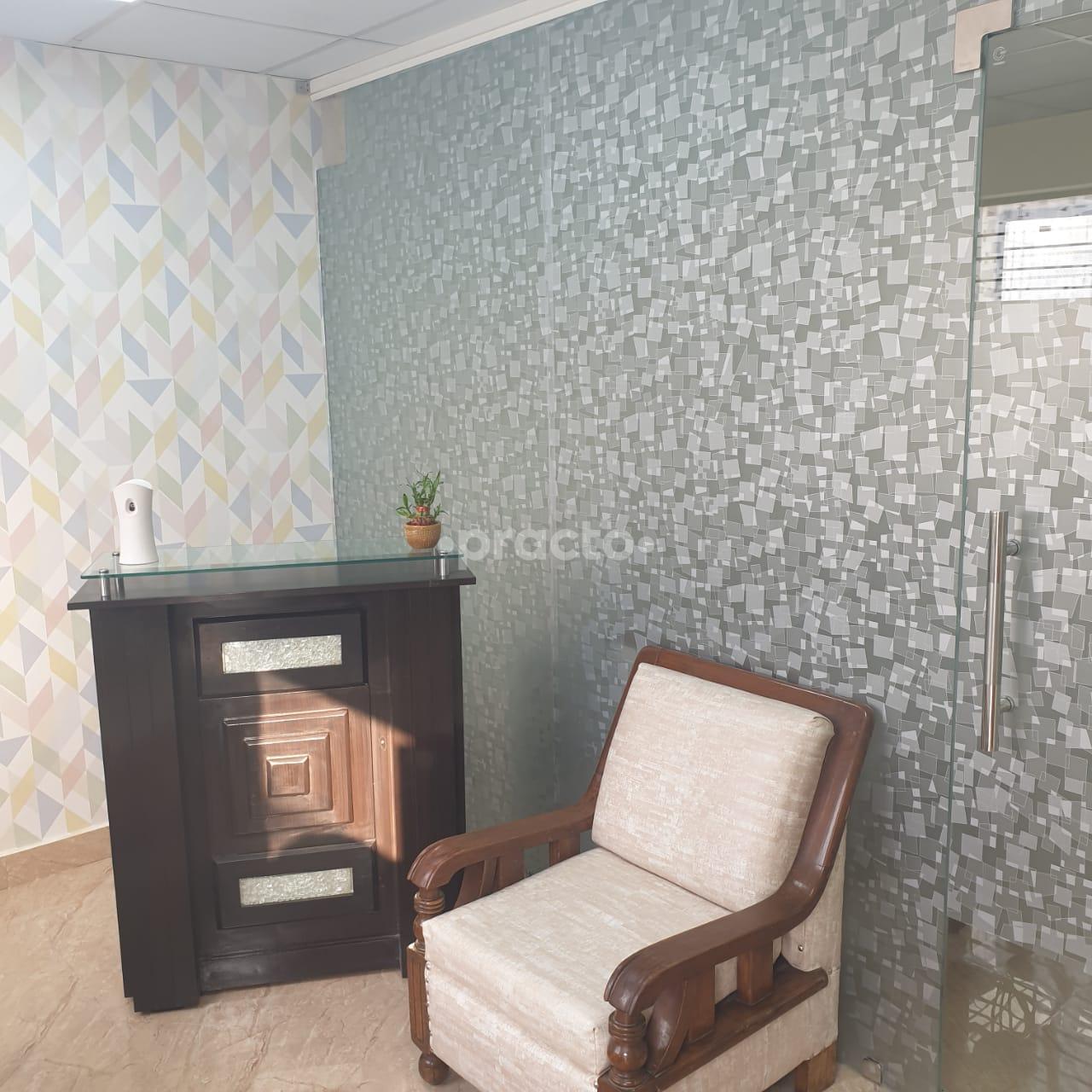 Reception at The Dental Door Sector 100 Noida