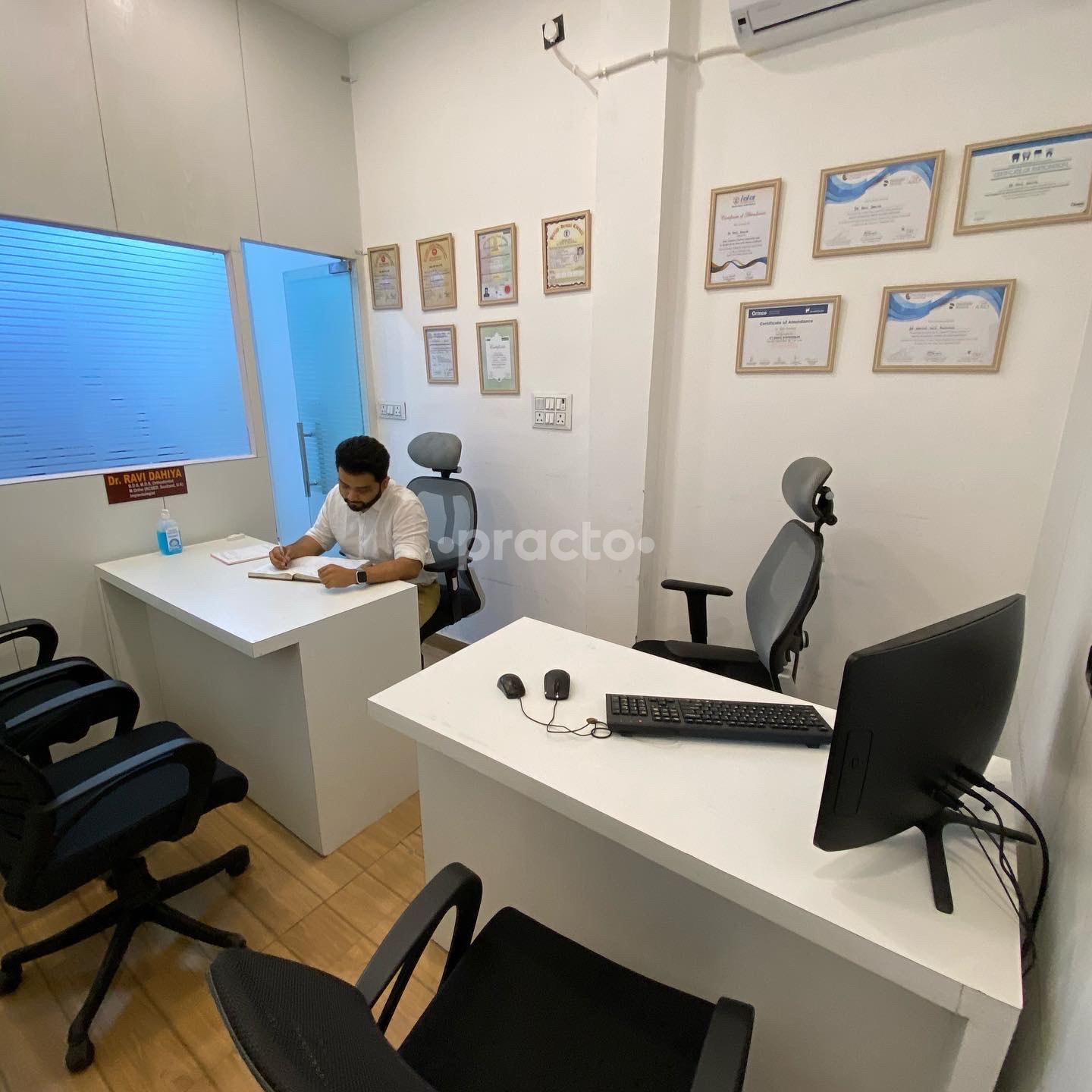 Consultation Room at Citymax Dental Clinic Narela Delhi