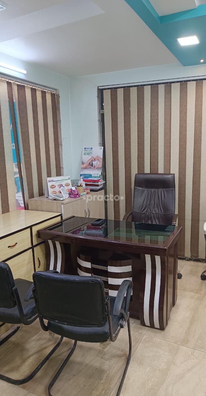 Consultation Room at Dentaris -A Specialist Dental Clinic Uttam Nagar Delhi