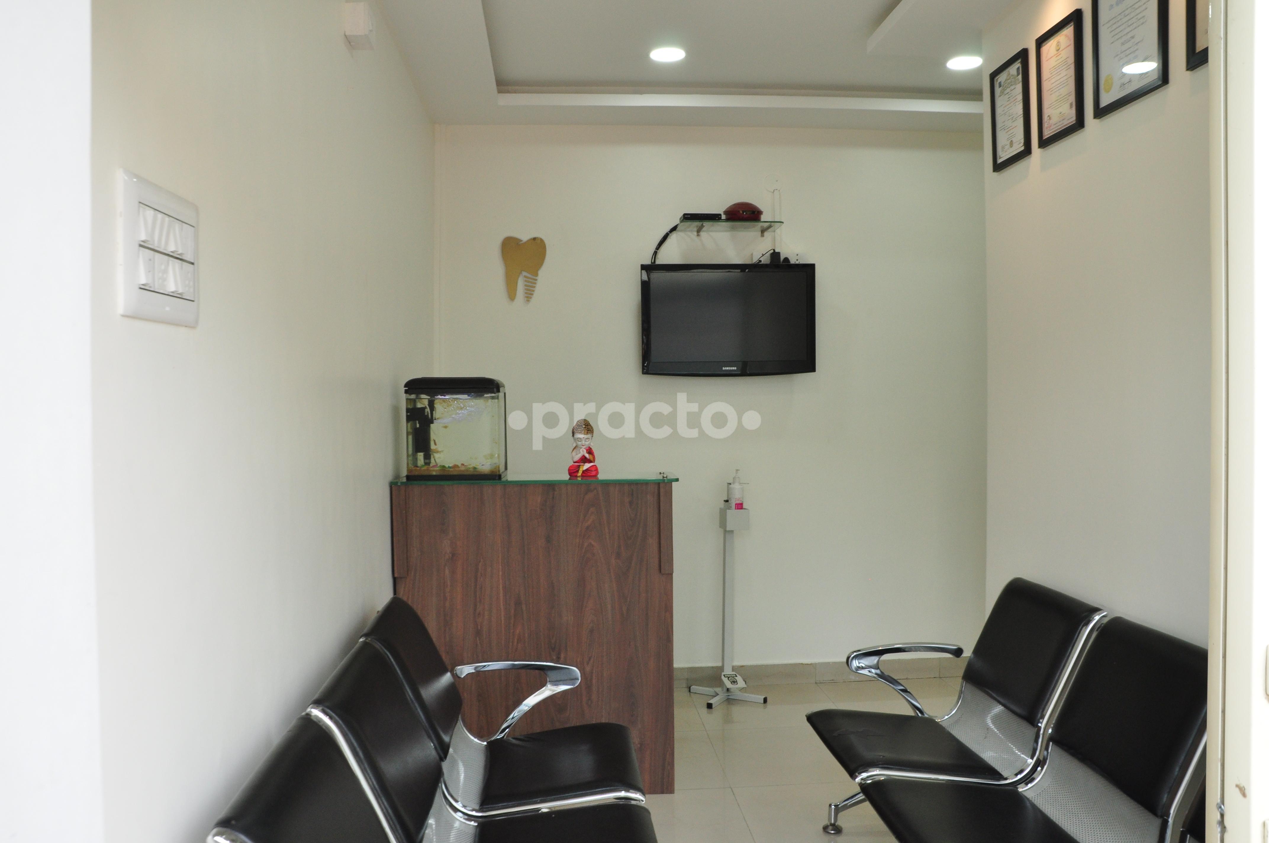 Reception Area at Sri Sai Dental Specialities Padmanabhanagar Bangalore